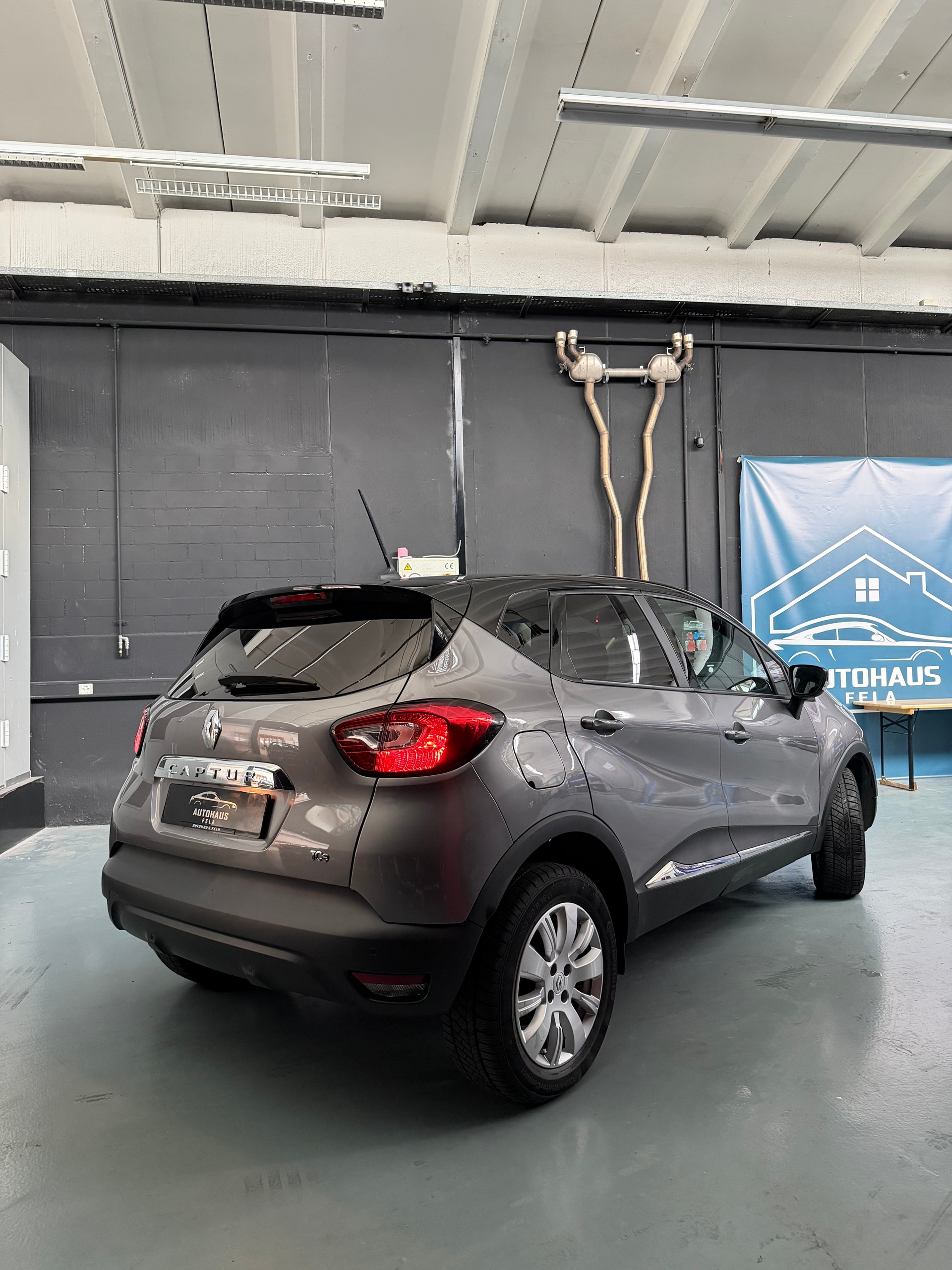 RENAULT Captur 1.2 T 16V Outdoor EDC-image-1