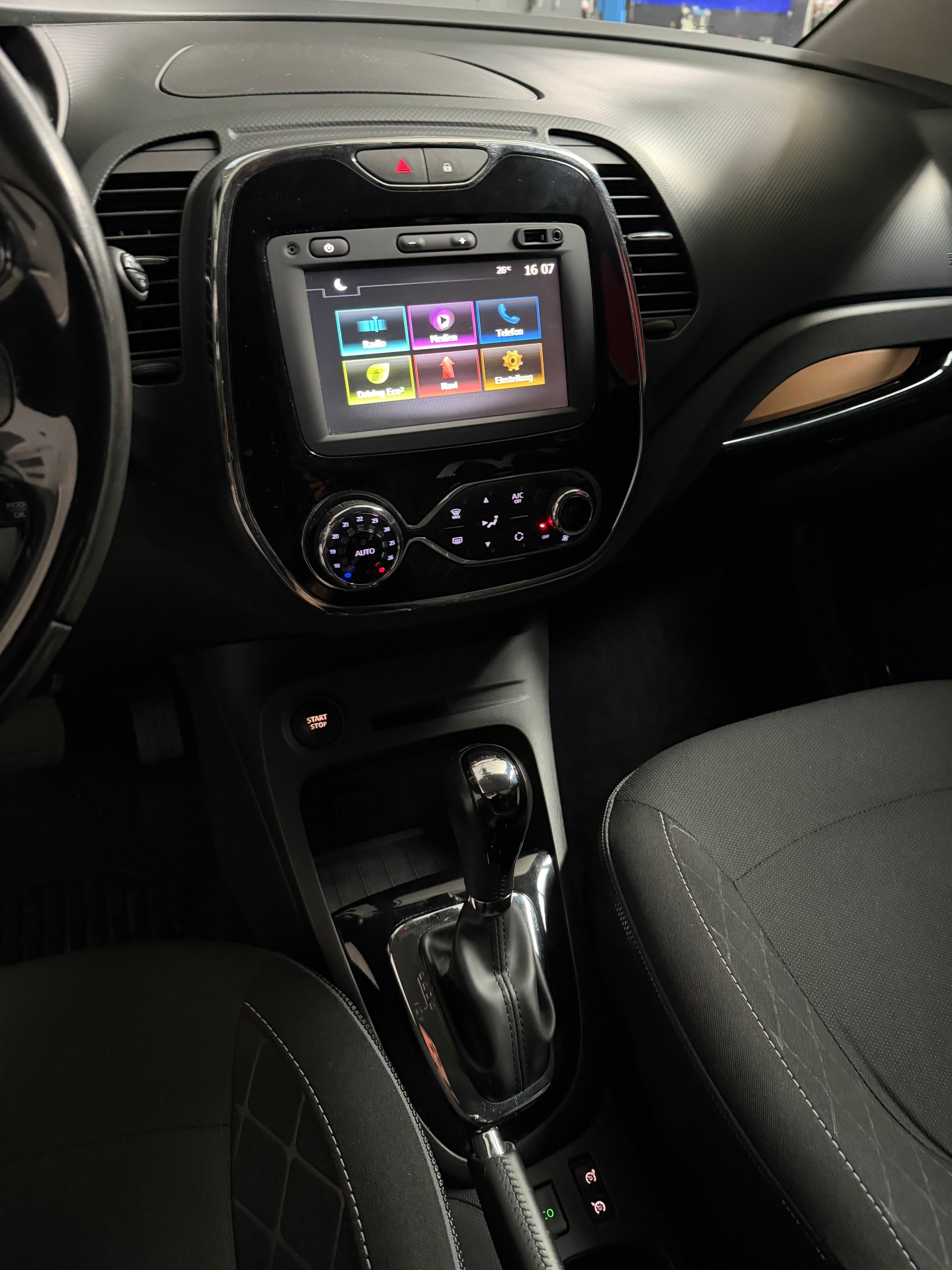RENAULT Captur 1.2 T 16V Outdoor EDC-image-5