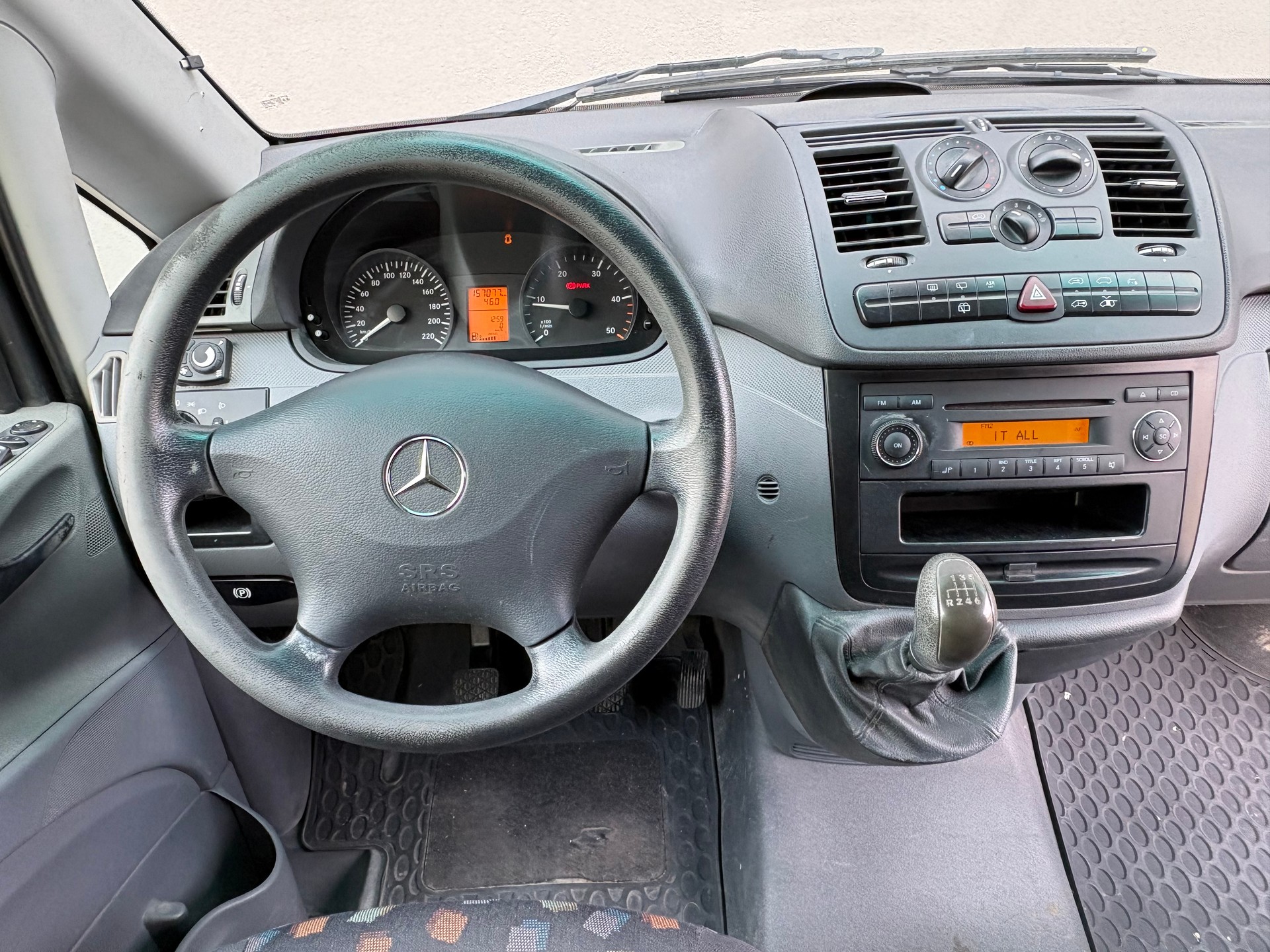 MERCEDES-BENZ Vito 111 CDI L-image-8