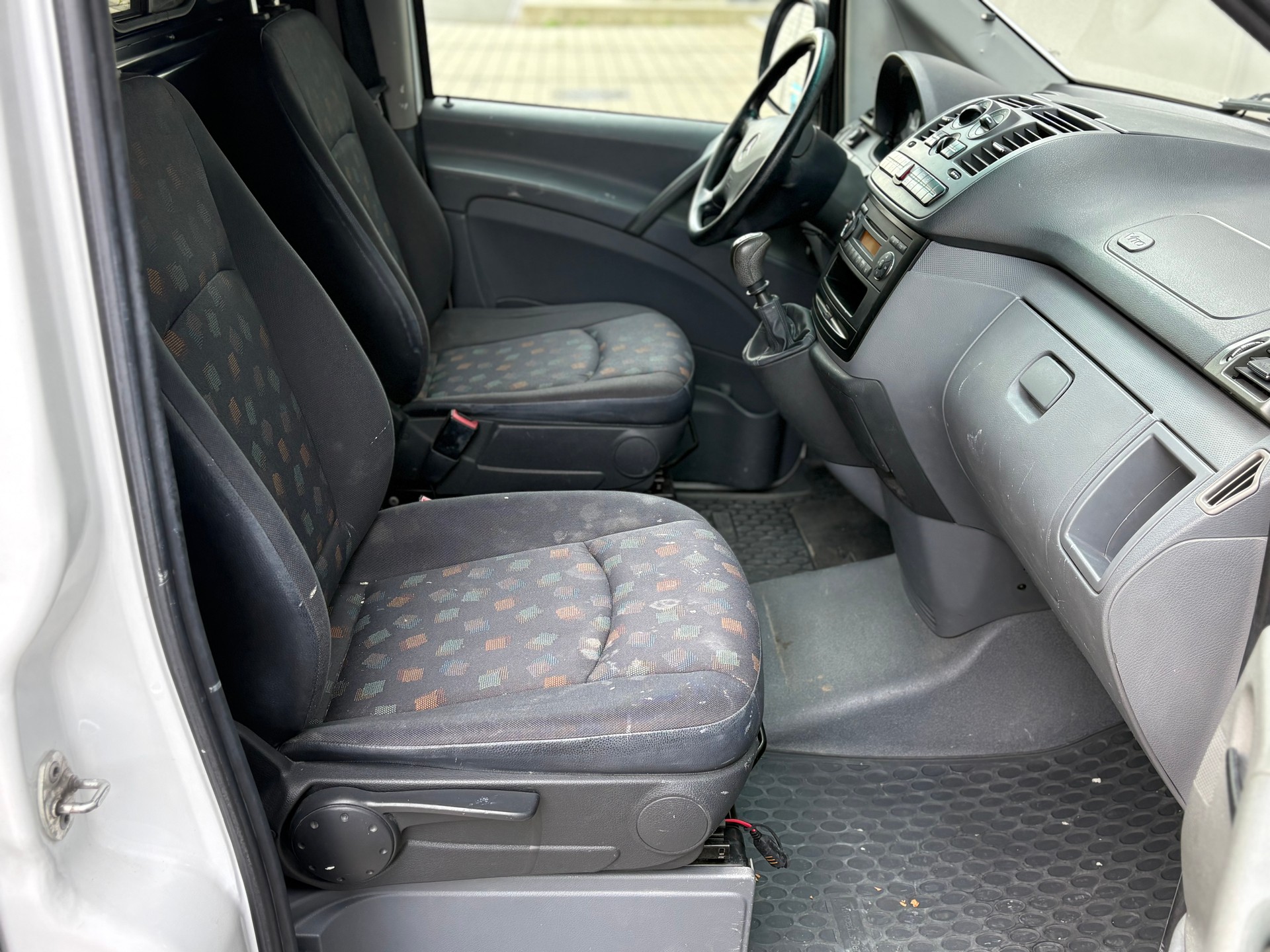 MERCEDES-BENZ Vito 111 CDI L-image-10