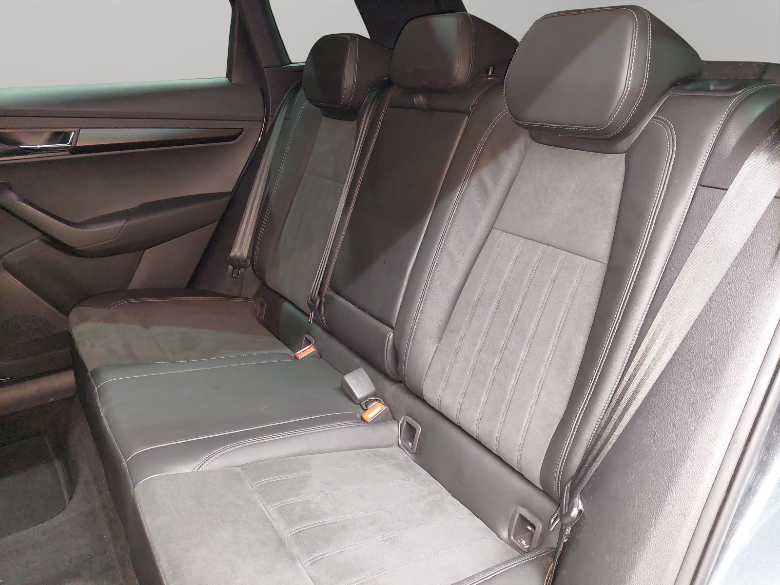 SKODA Karoq 2.0 TSI SportLine 4x4 DSG-image-7