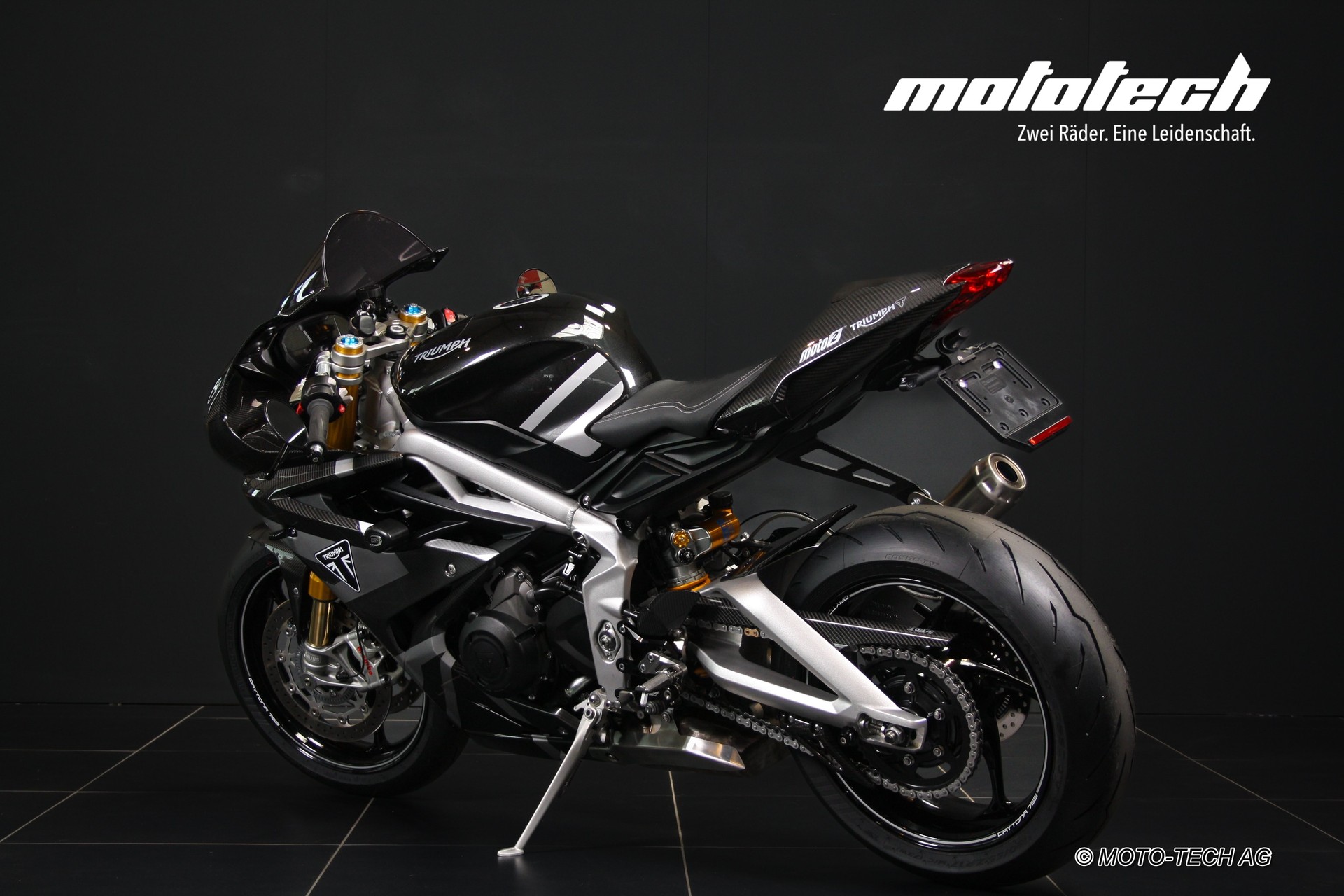 TRIUMPH Moto2TM 765-showroom-element-3