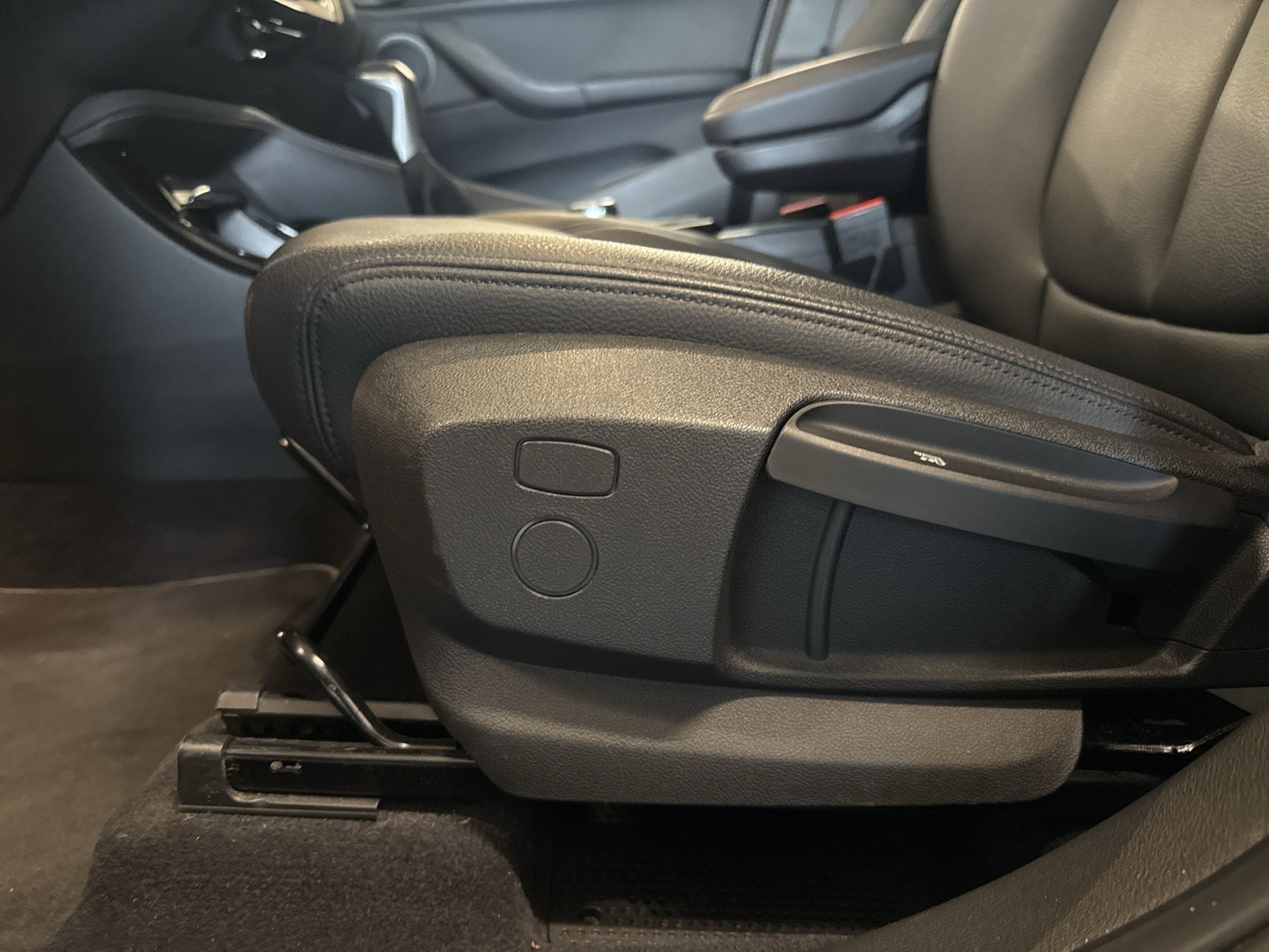 BMW X1 xDrive 25e xLine Steptronic-image-18