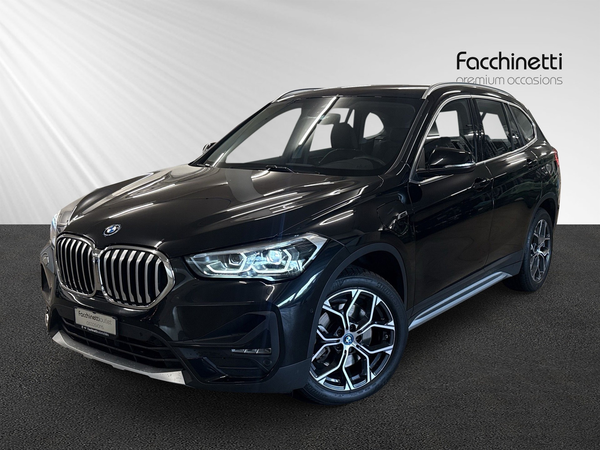 BMW X1 xDrive 25e xLine Steptronic-image-0