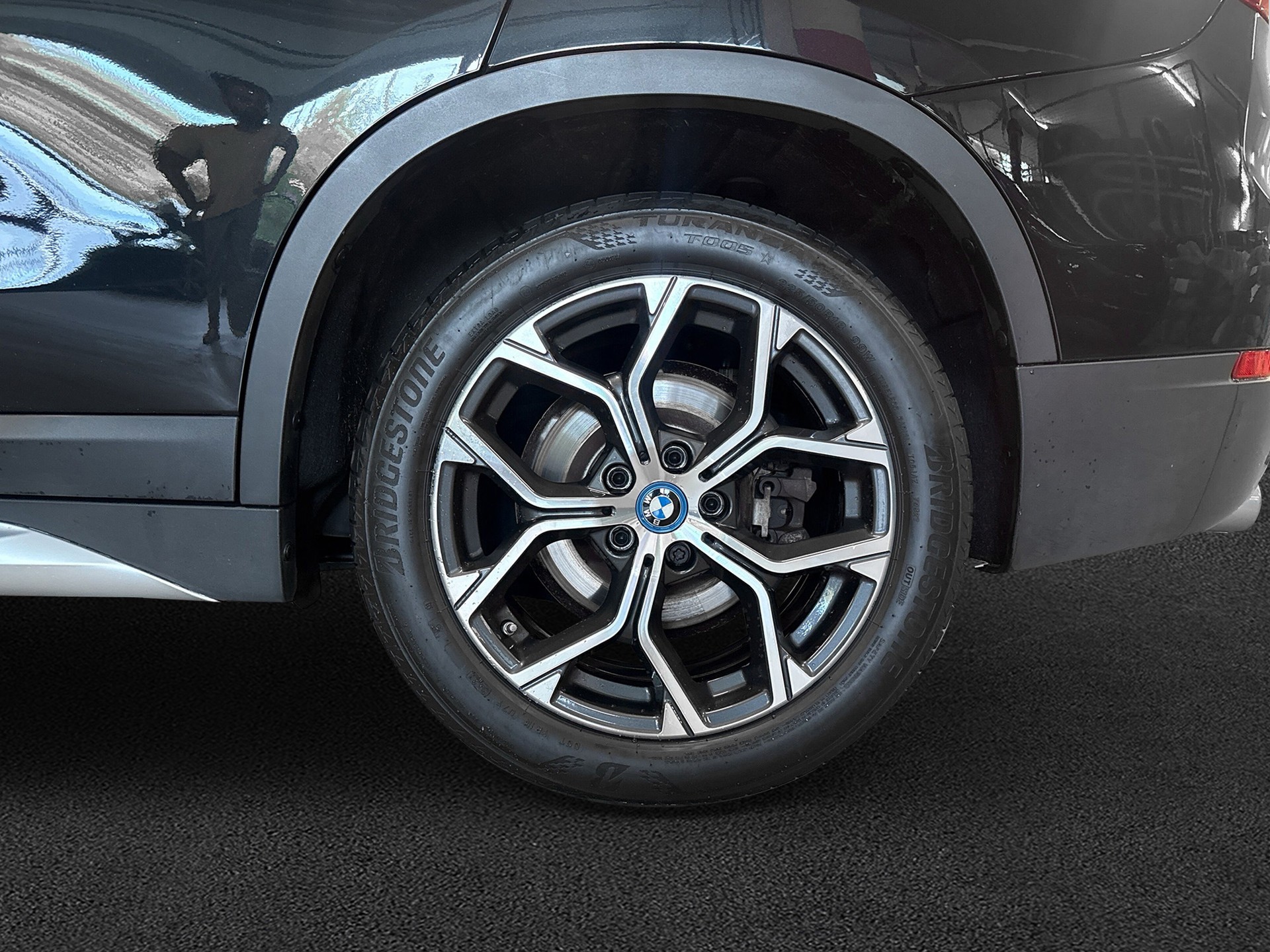 BMW X1 xDrive 25e xLine Steptronic-image-8