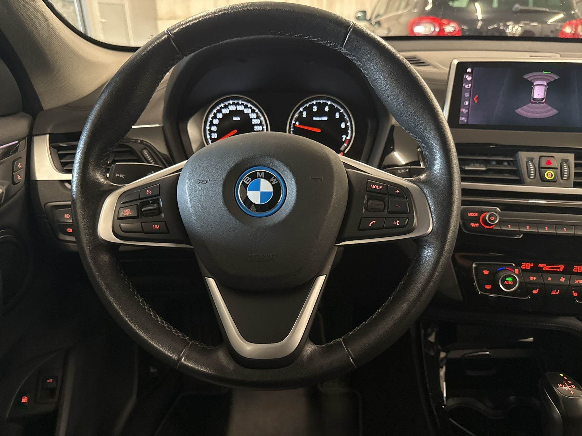 BMW X1 xDrive 25e xLine Steptronic-image-11