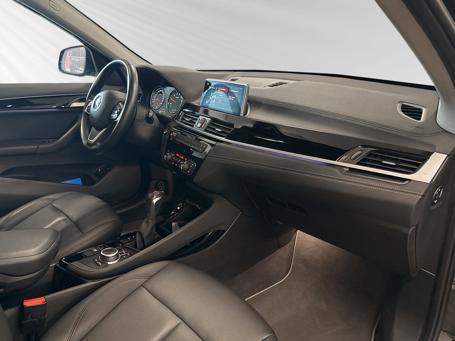BMW X1 xDrive 25e xLine Steptronic-image-4