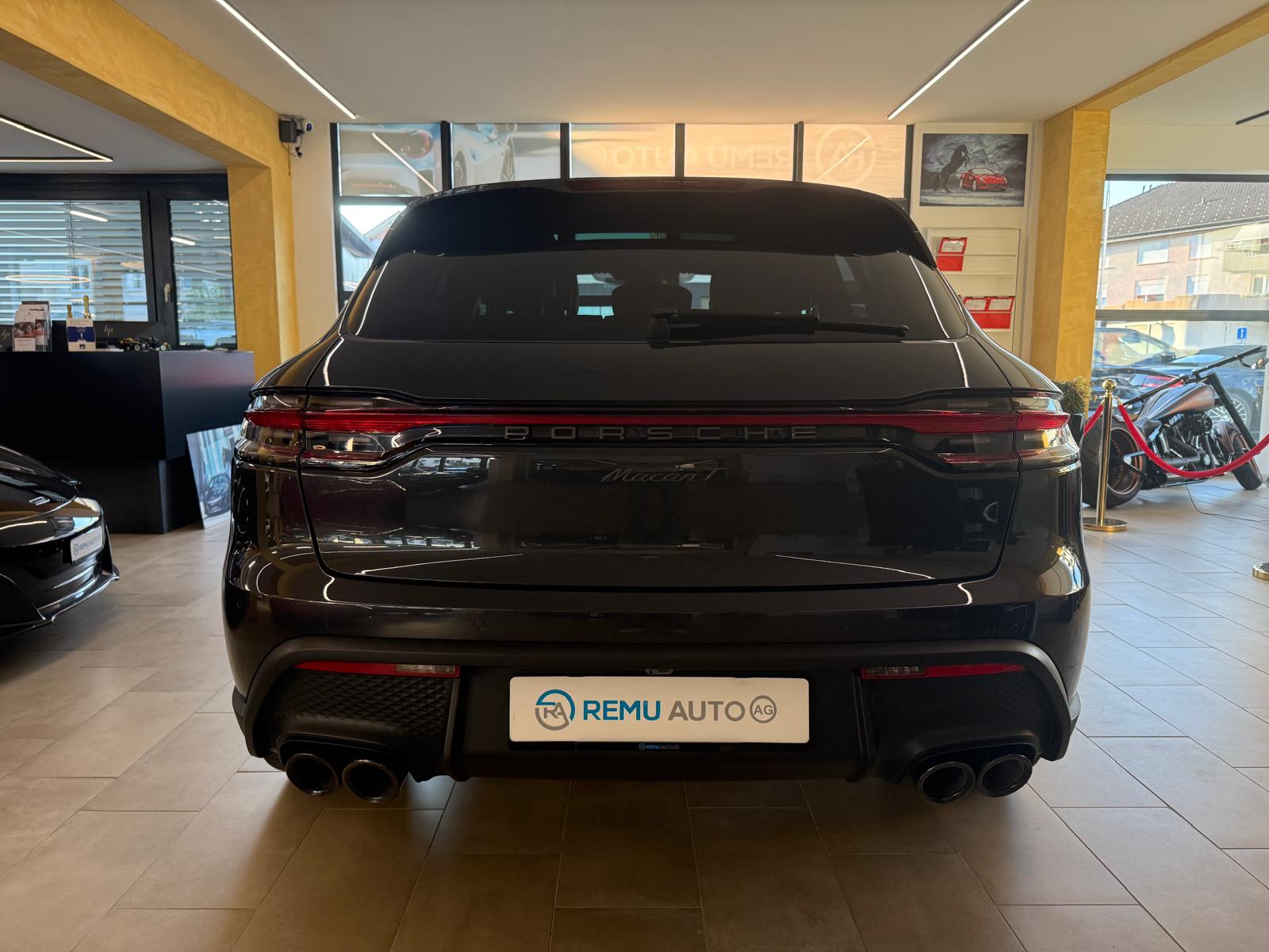 PORSCHE Macan T PDK-image-3