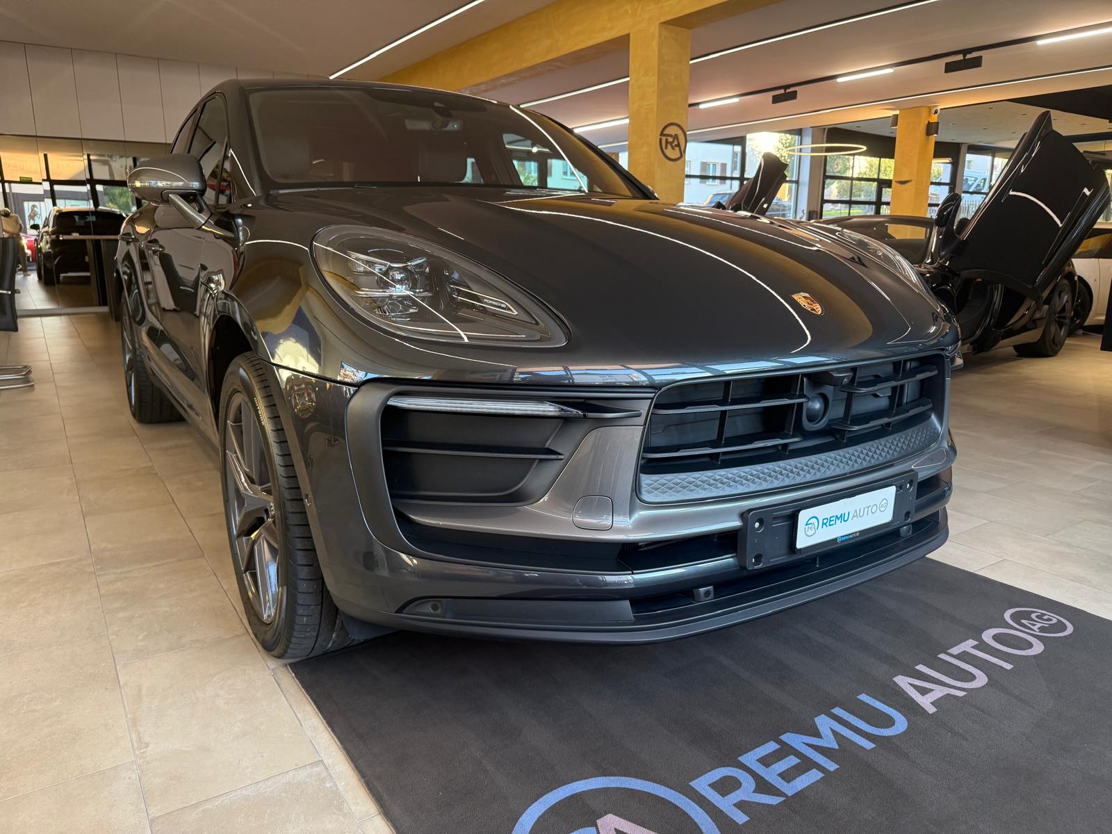 PORSCHE Macan T PDK-image-0