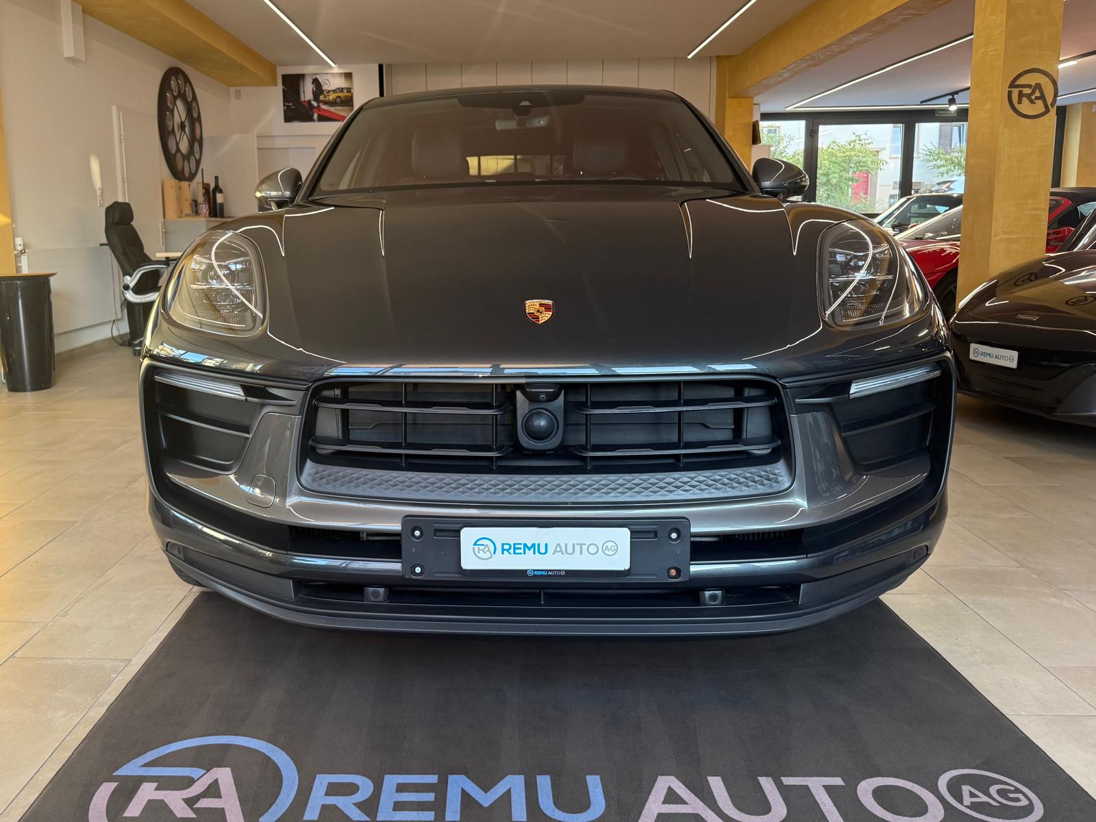 PORSCHE Macan T PDK-image-8