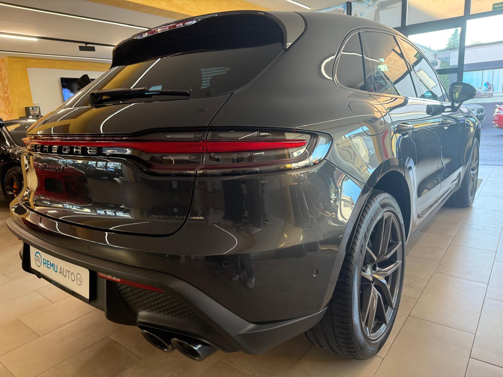 PORSCHE Macan T PDK-image-2