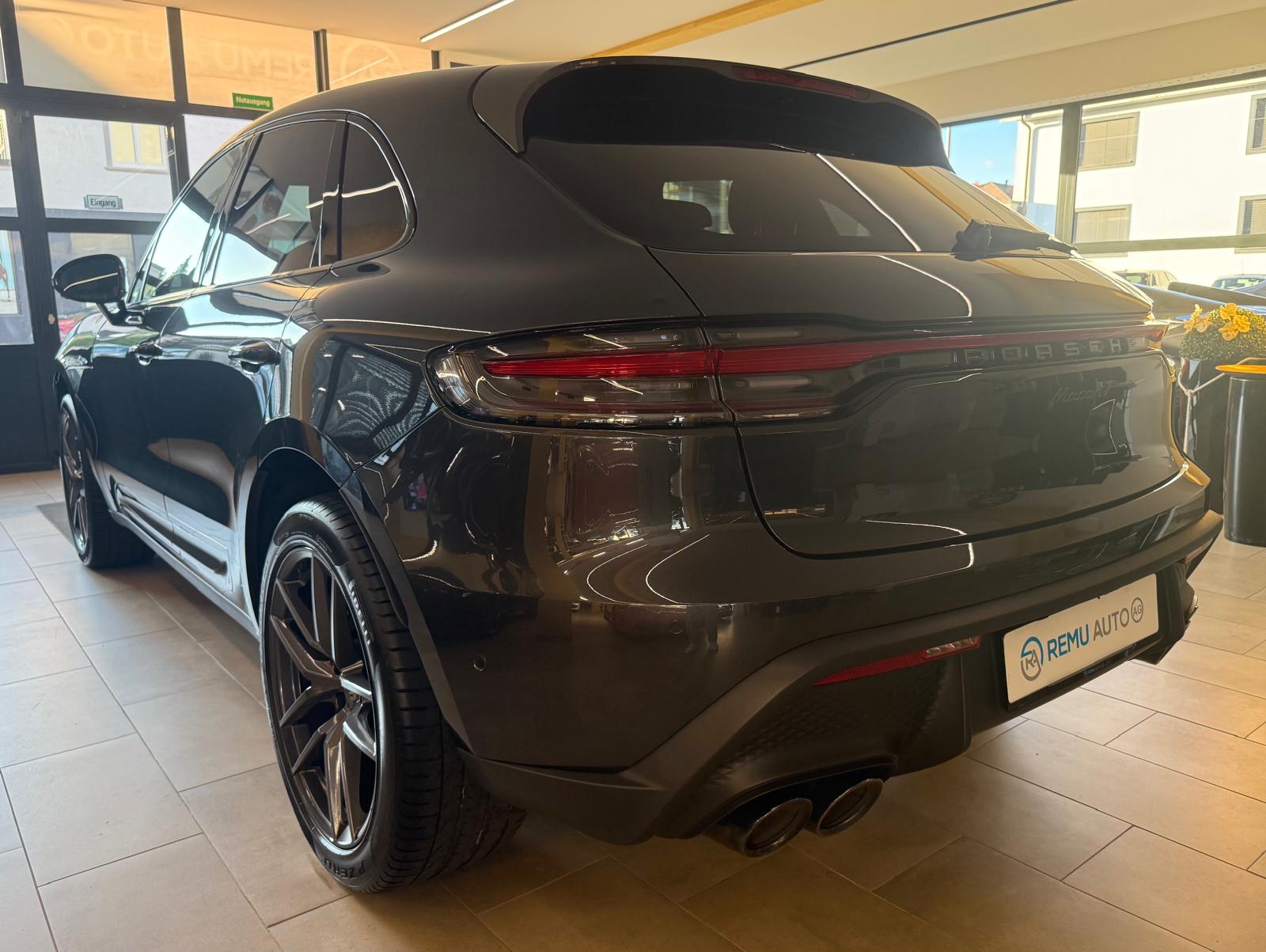 PORSCHE Macan T PDK-image-5