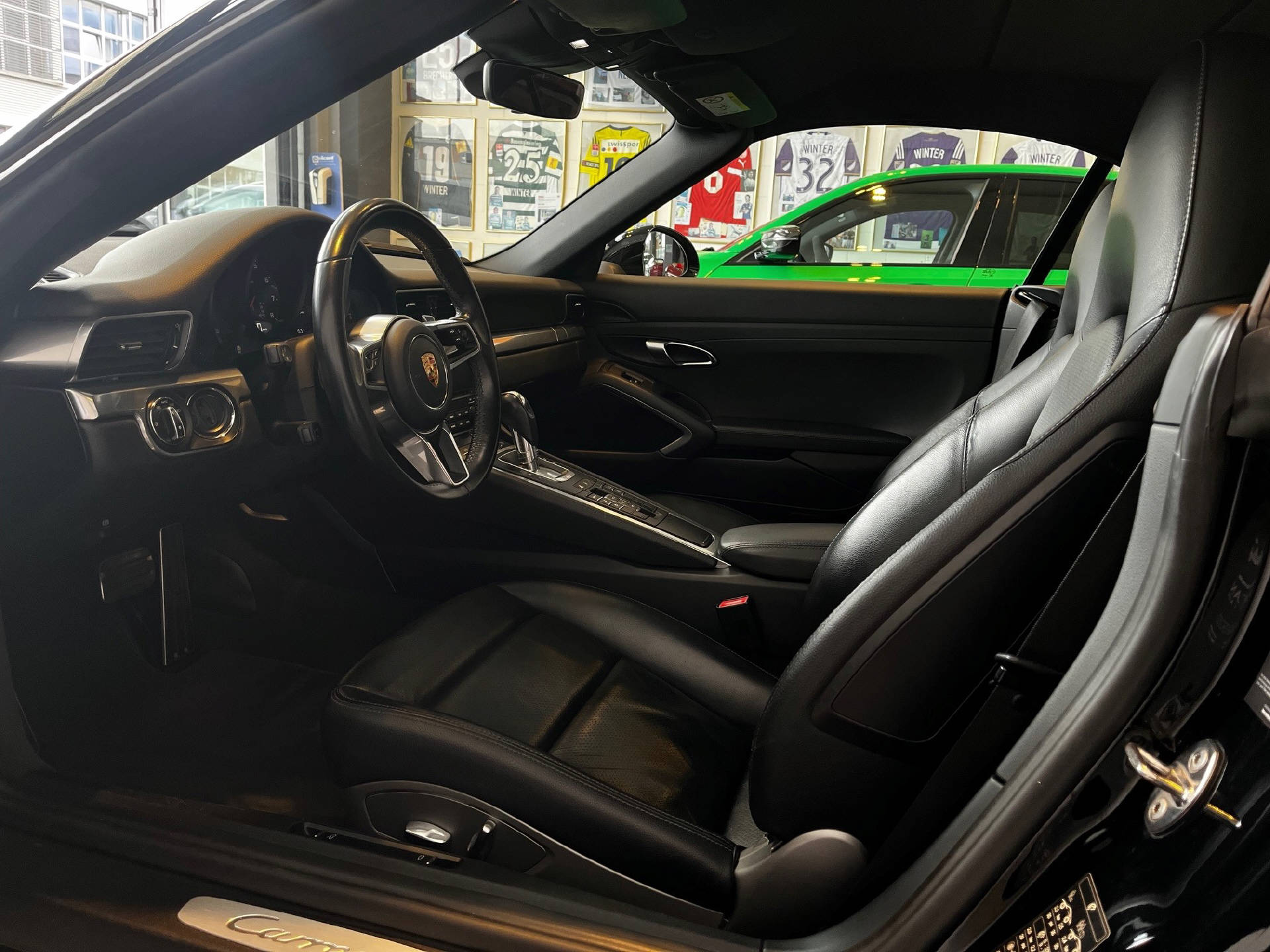 PORSCHE 911 Cabriolet 3.0 Carrera PDK-image-20