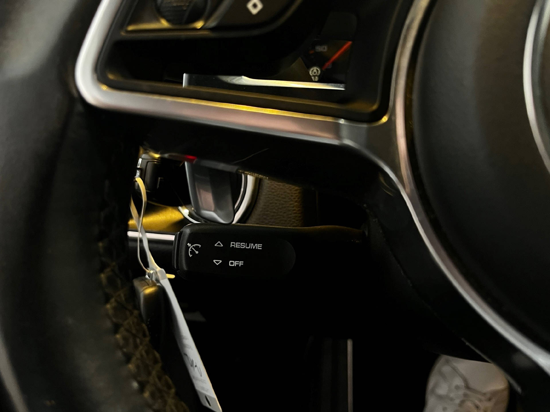 PORSCHE 911 Cabriolet 3.0 Carrera PDK-image-28