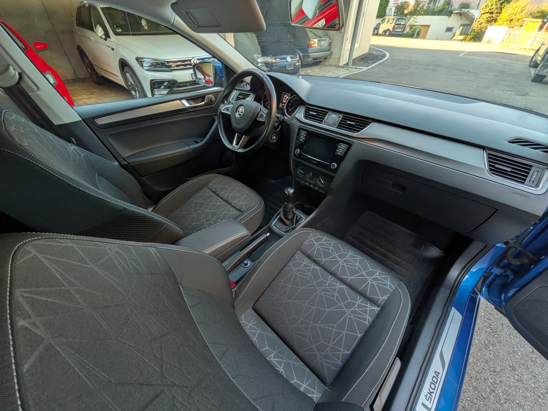 SKODA Rapid Spaceback 1.0 TSI Ambition-image-12
