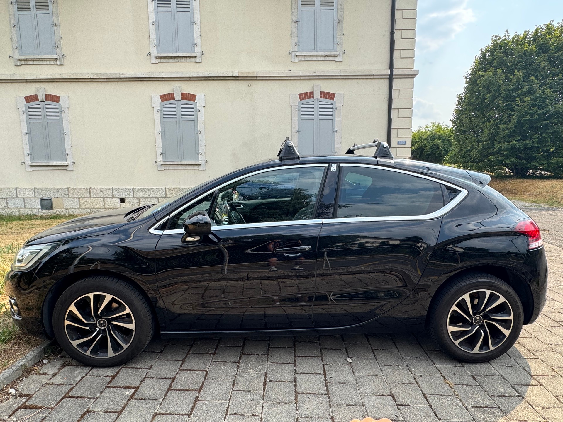 DS AUTOMOBILES 1.2 PureTech So Chic-image-0