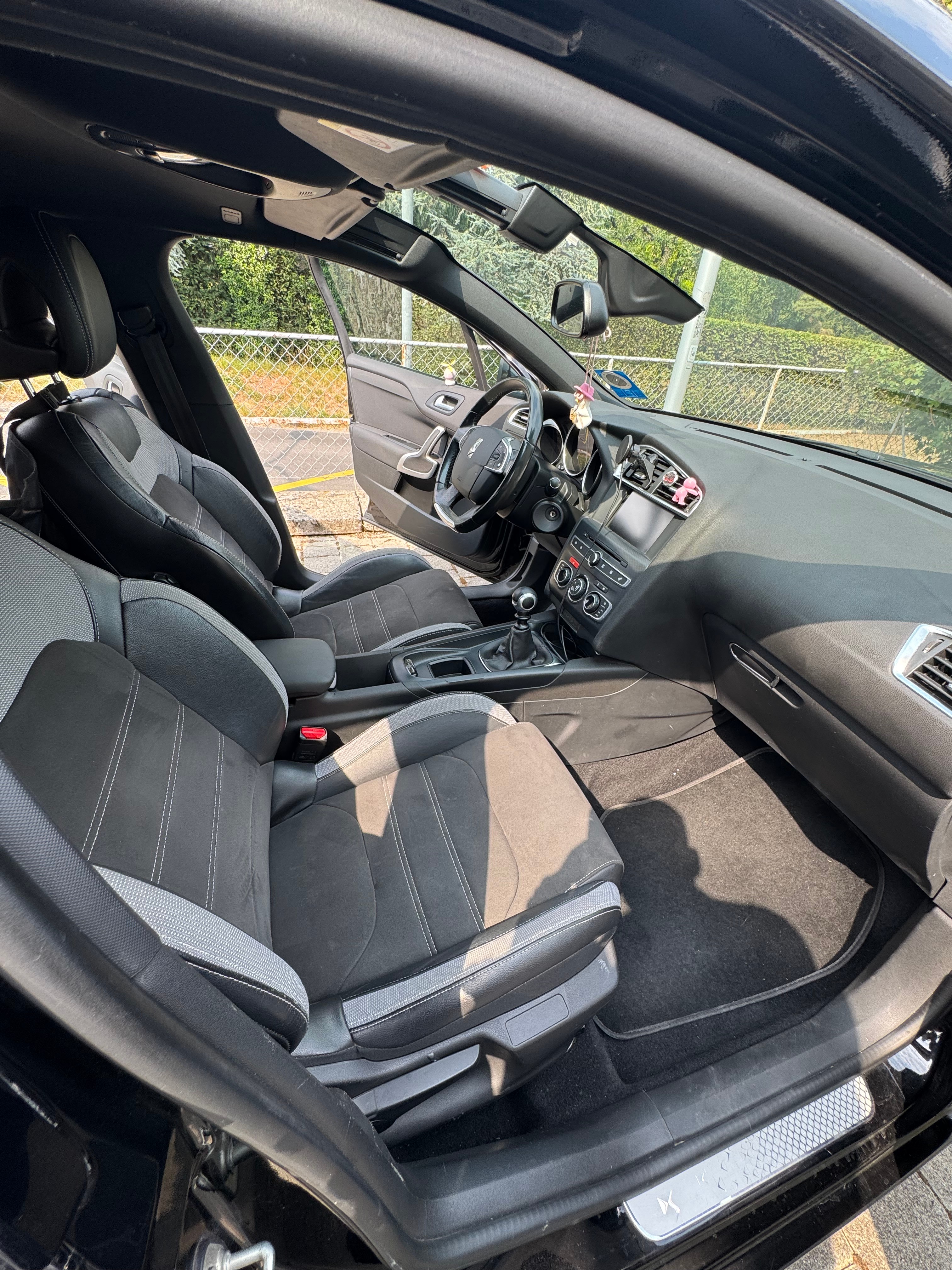 DS AUTOMOBILES 1.2 PureTech So Chic — slika 12