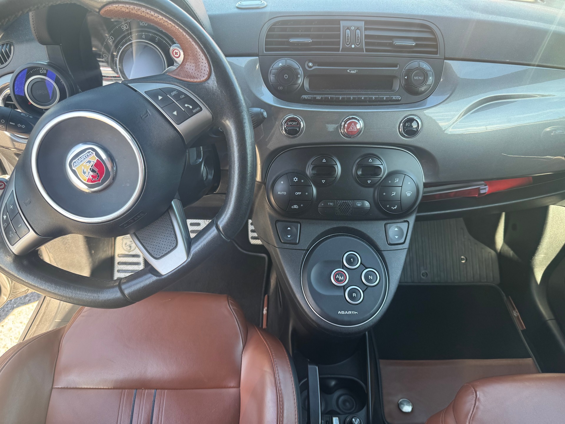 FIAT 595 1.4 16V Turbo Abarth Turismo Dualogic-image-6