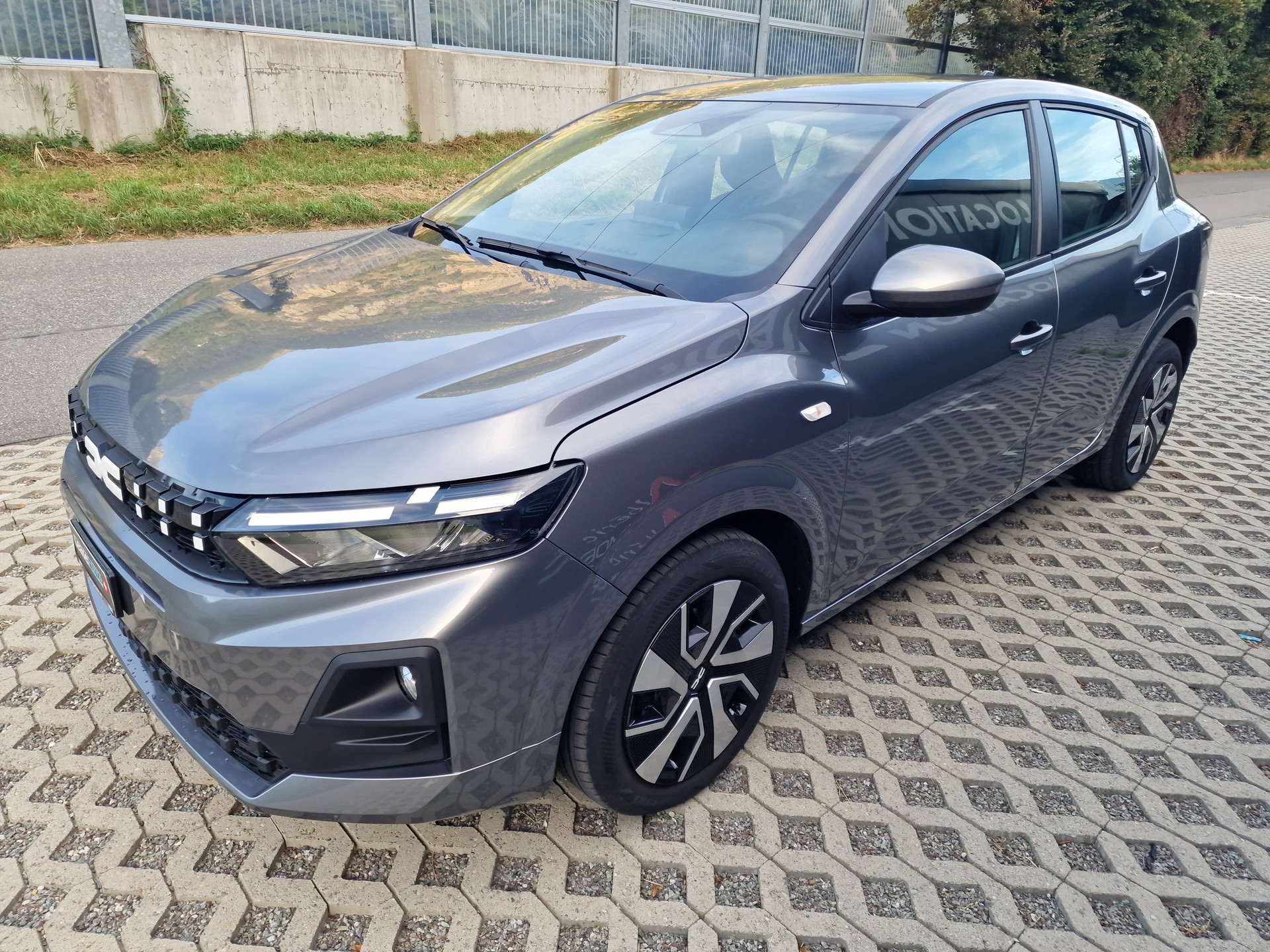 DACIA Sandero TCe 100 Expression-image-1