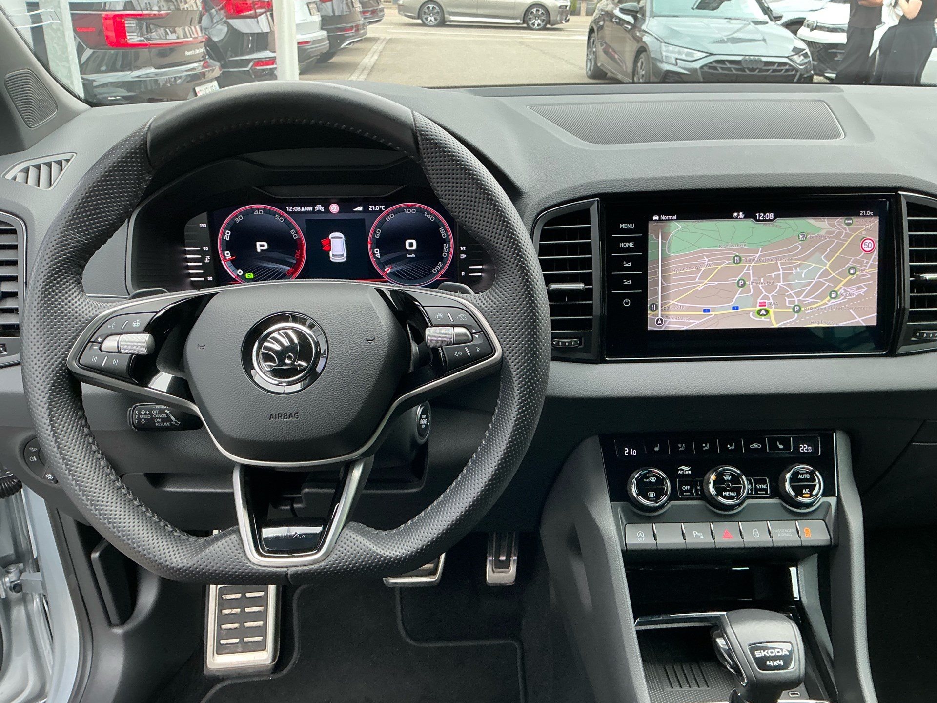 SKODA Karoq Sportline 4x4-image-8