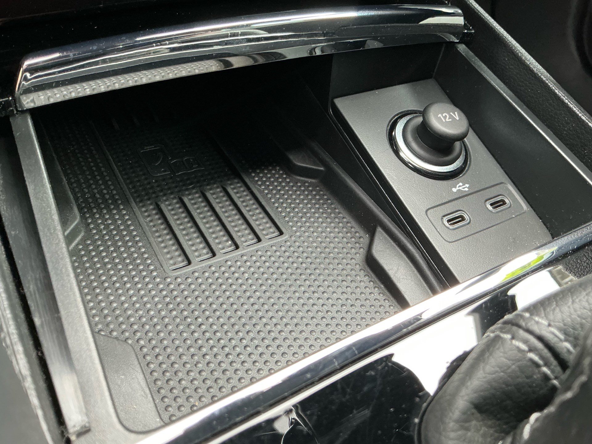 SKODA Karoq Sportline 4x4-image-23