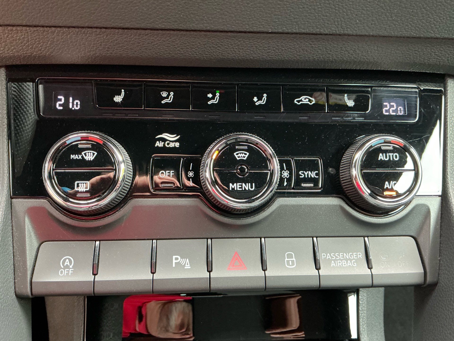 SKODA Karoq Sportline 4x4-image-22
