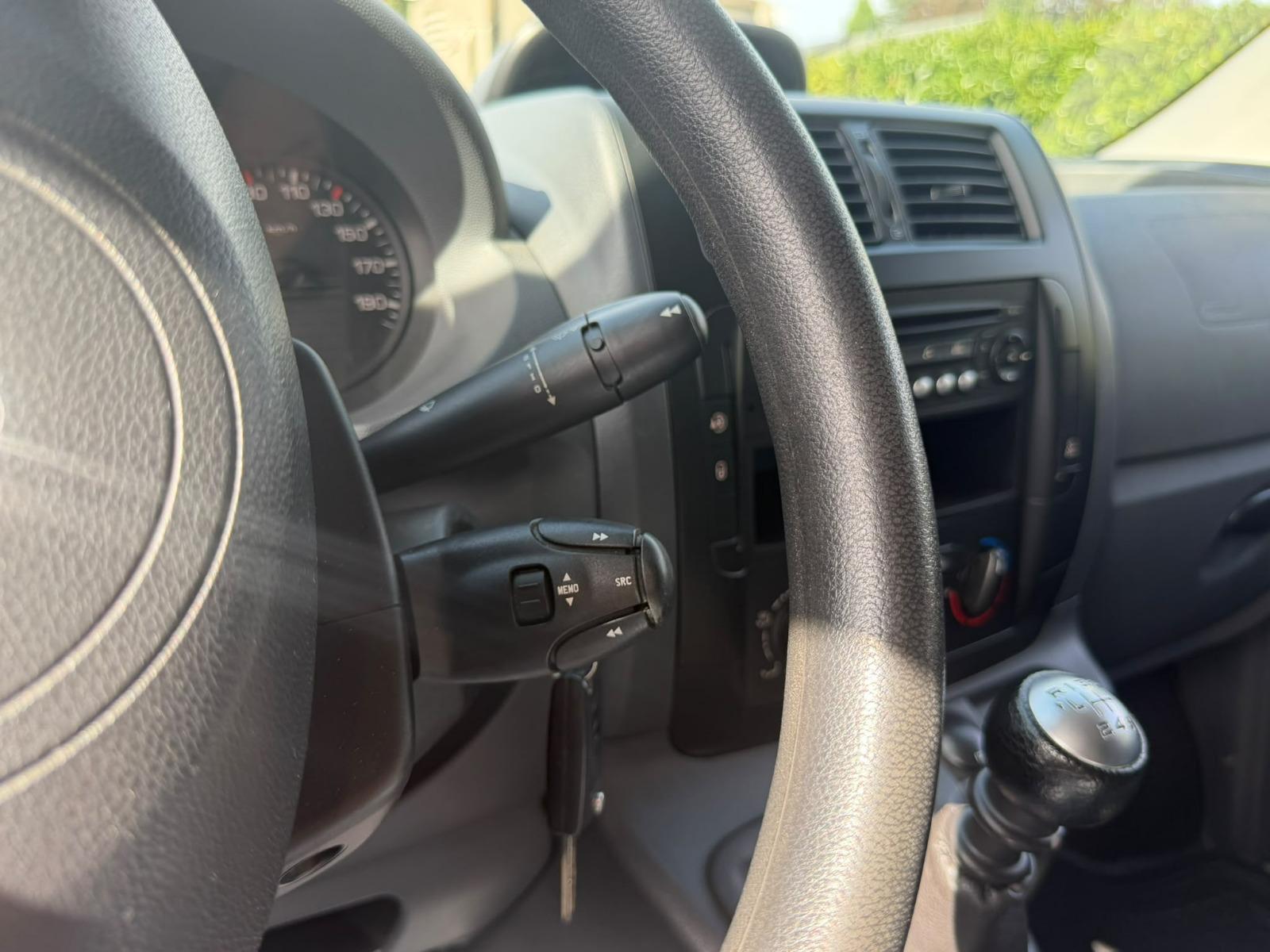 CITROEN Jumpy 2.0 HDi L2H1 Attraction-image-15