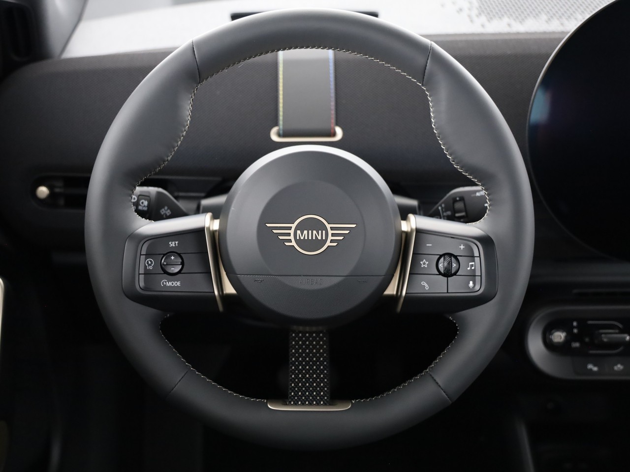 MINI Aceman E I MINI Days Offer-image-16