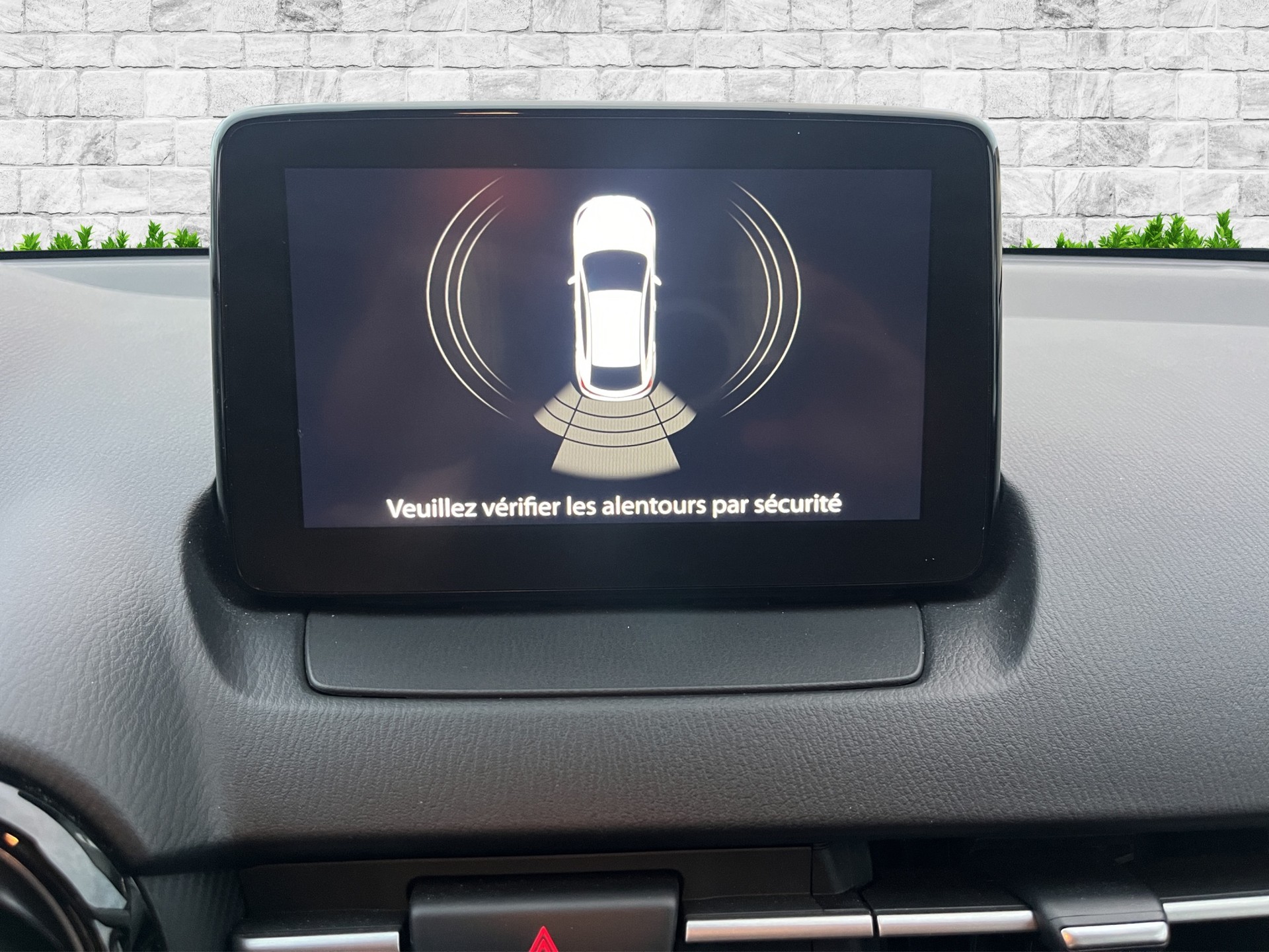 MAZDA 2 SKYACTIV-G 90 Revolution Automat-image-11