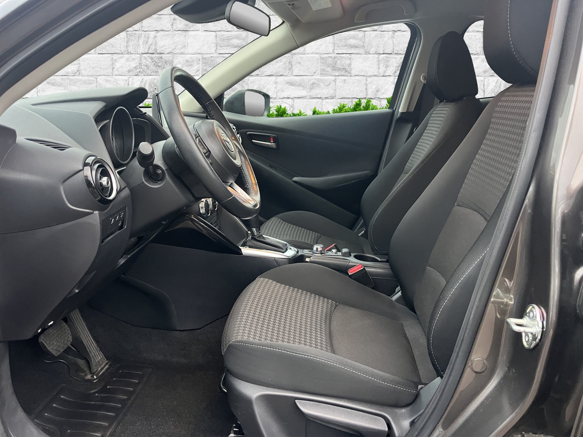 MAZDA 2 SKYACTIV-G 90 Revolution Automat-image-12