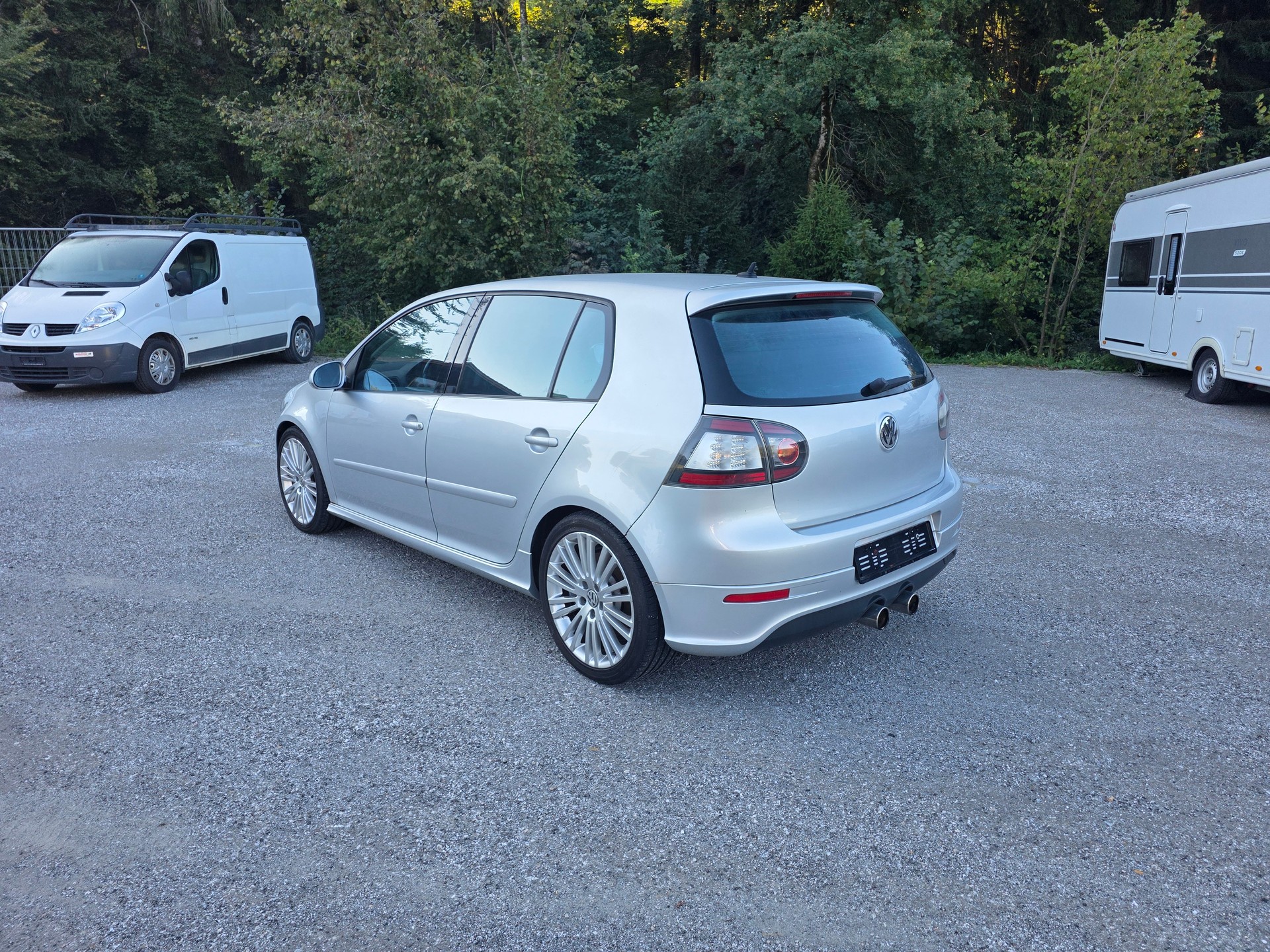 VW Golf R32 4Motion-image-4