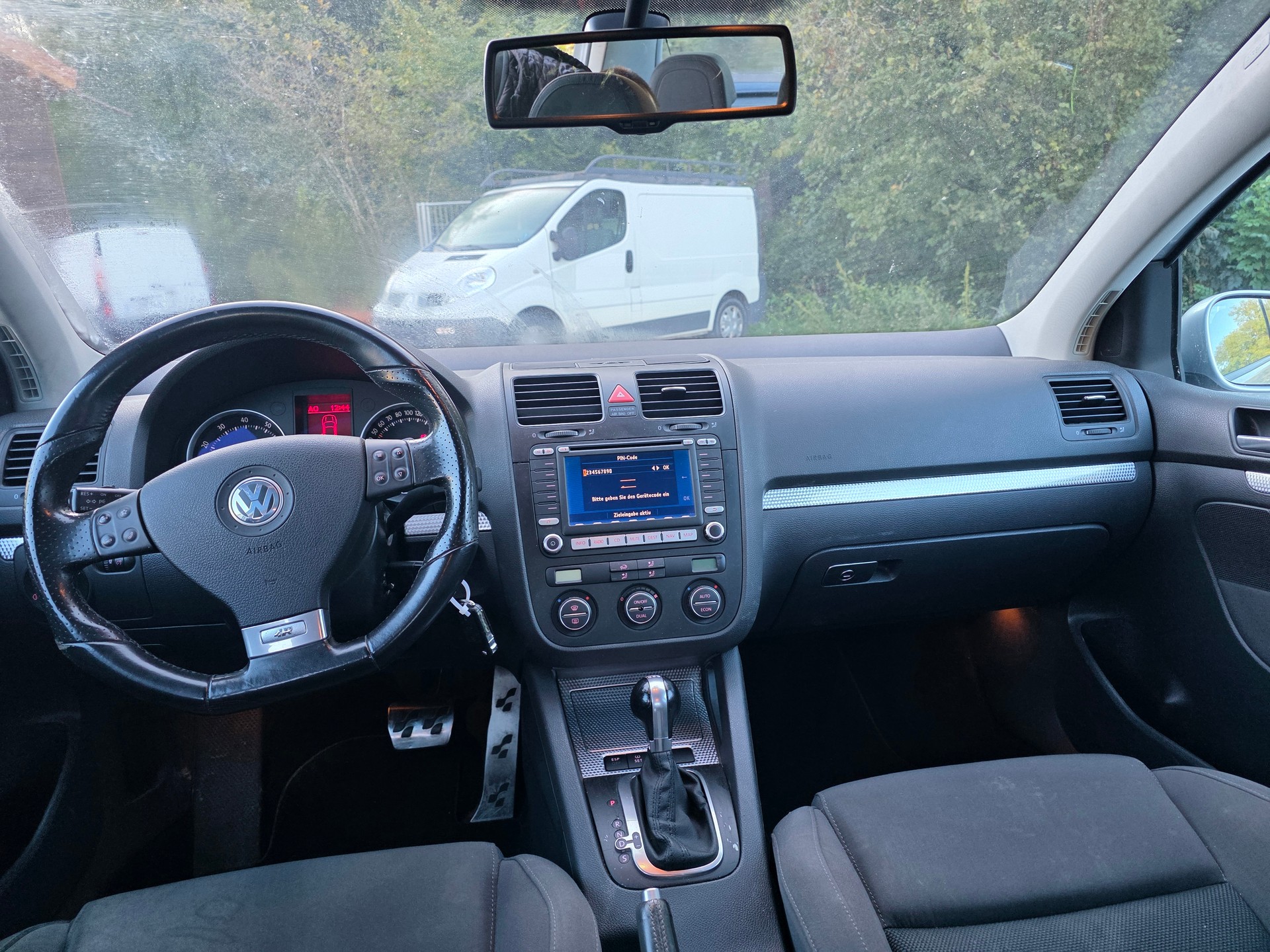 VW Golf R32 4Motion-image-6