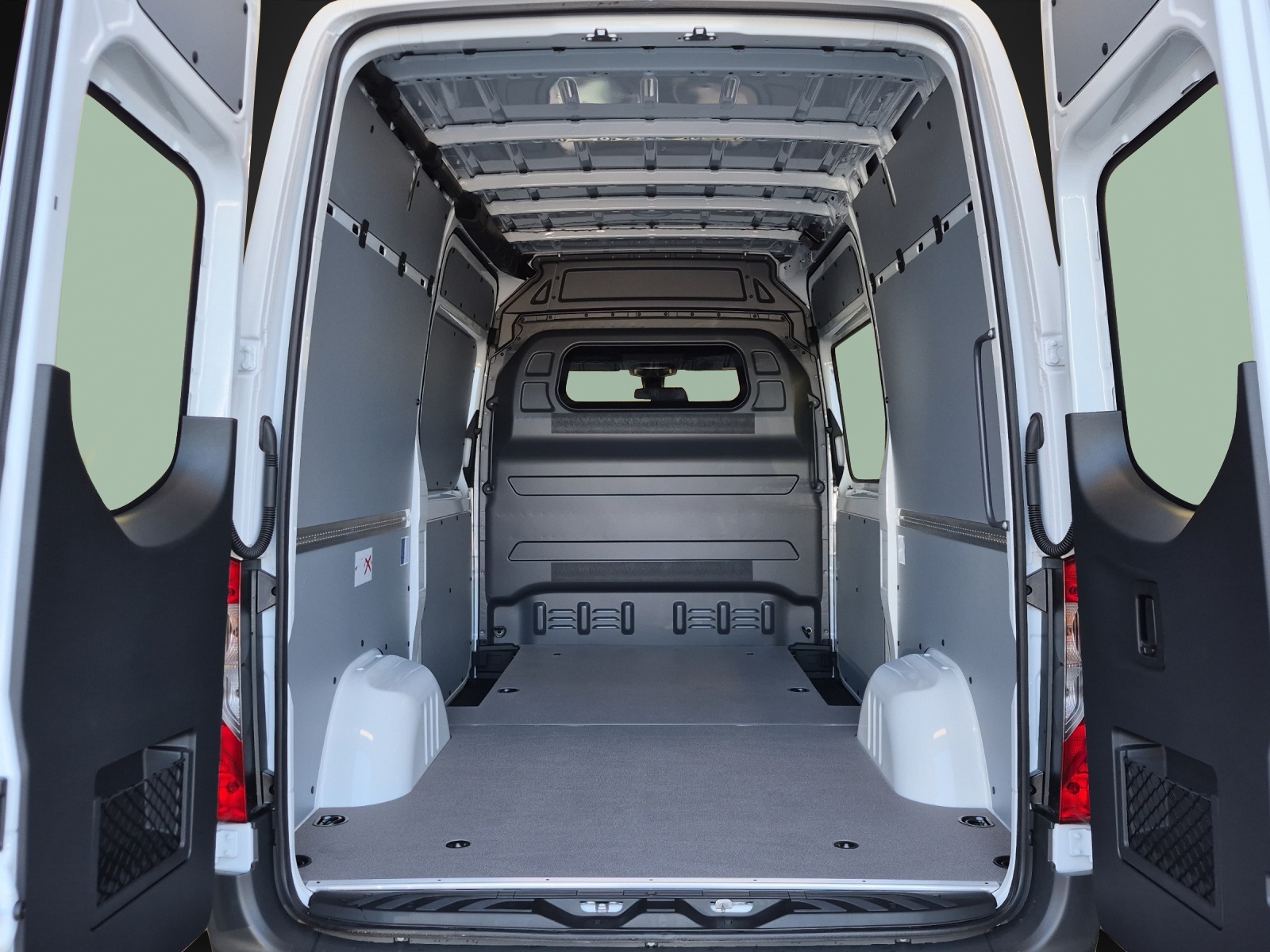 MERCEDES-BENZ Sprinter 319 CDI Standard 9G-TRONIC-image-11