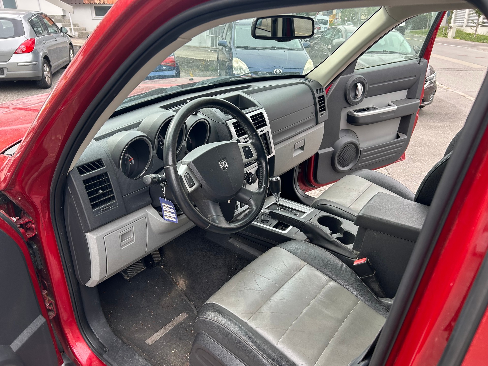DODGE Nitro 2.8 CRD Blackline Automatic-image-7
