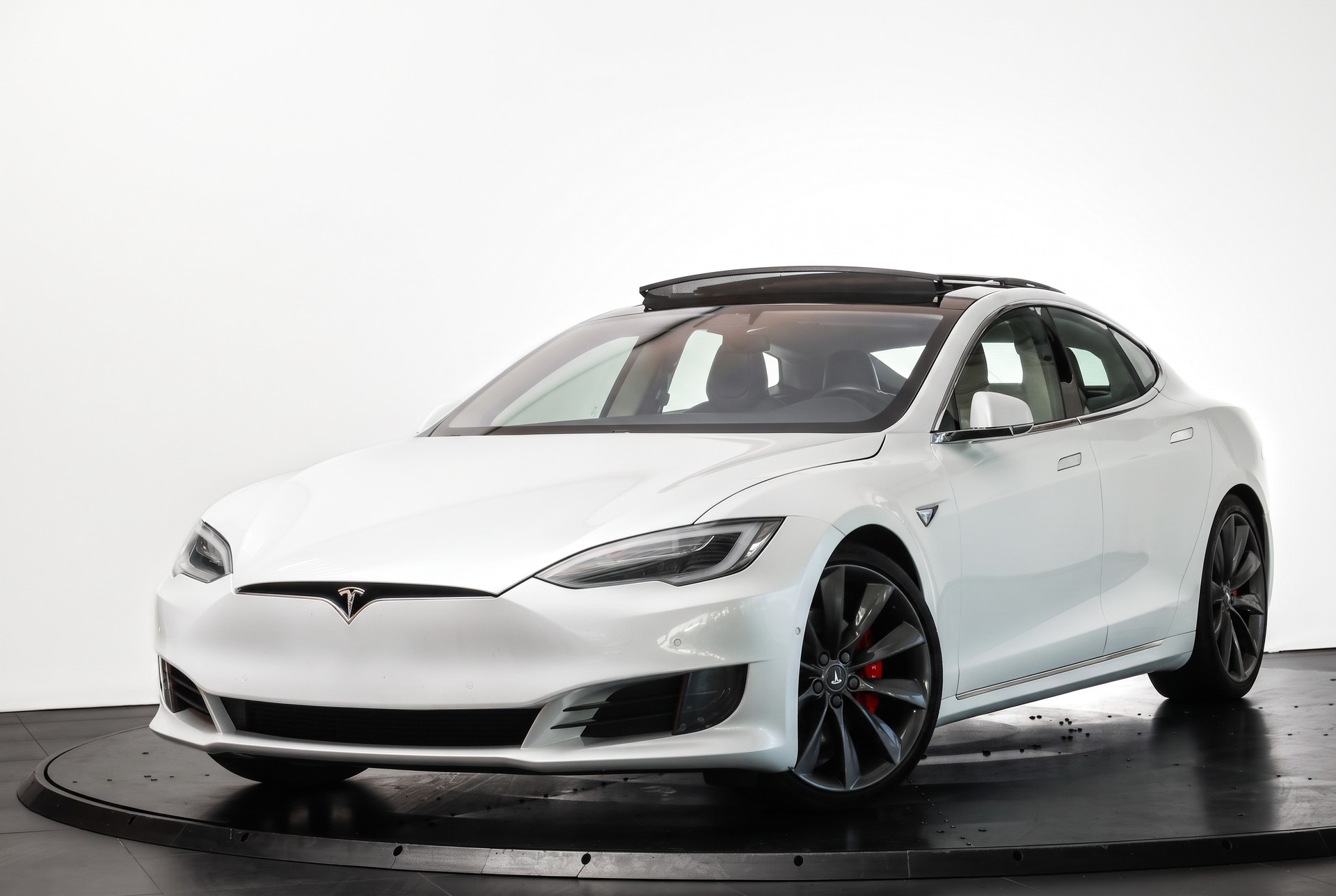 TESLA Model S 90 D Performance * CCS * Lifetime Supercharge SC01-image-4