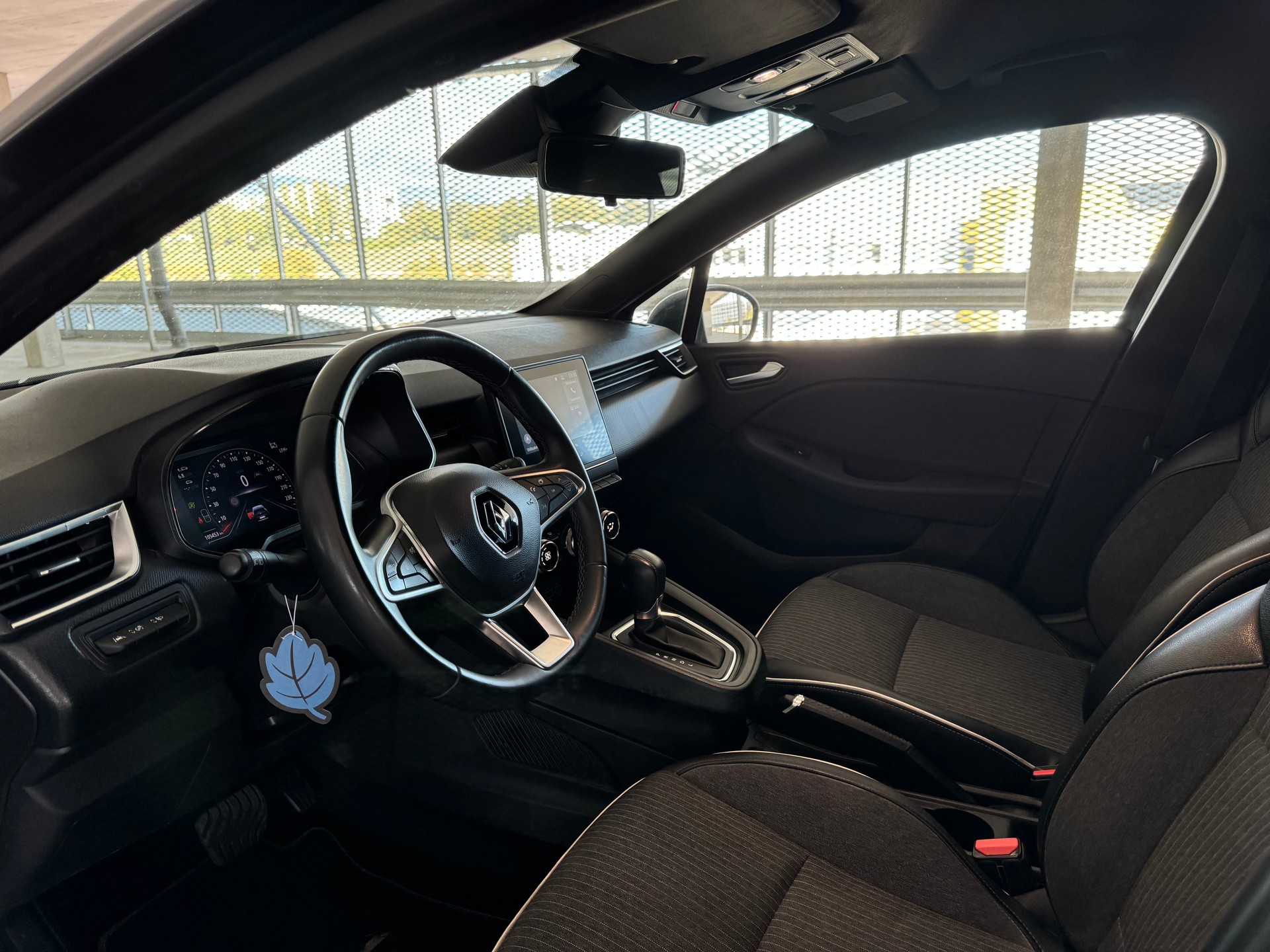 RENAULT Clio 1.0 Equilibre CVT-image-10