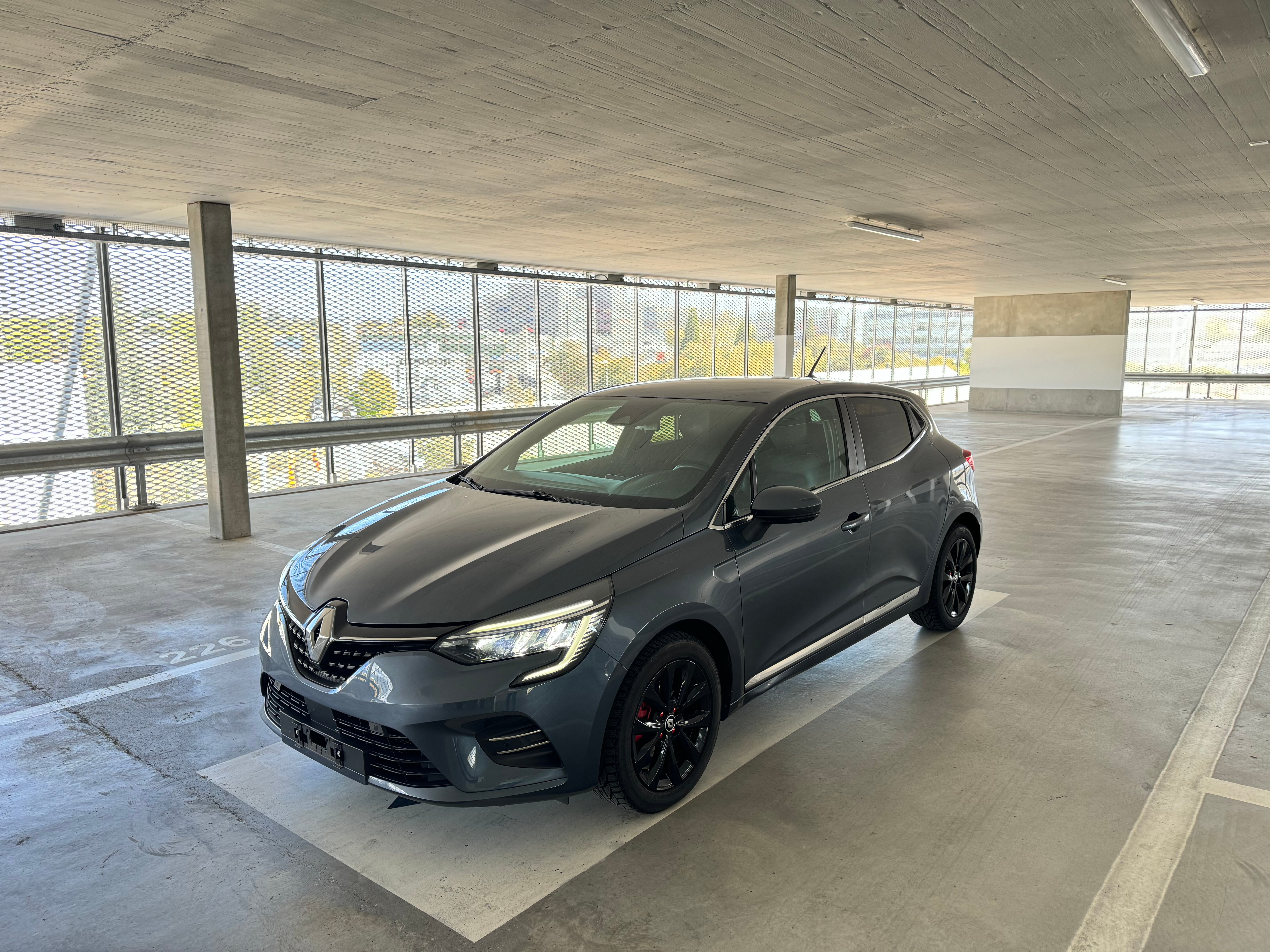 RENAULT Clio 1.0 Equilibre CVT — slika 1