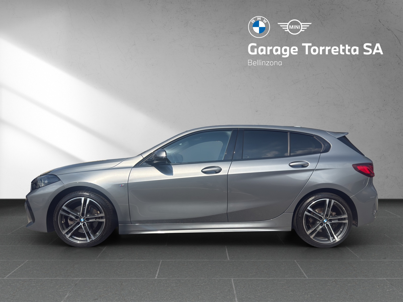 BMW 118i Pure M Sport Steptronic-image-1