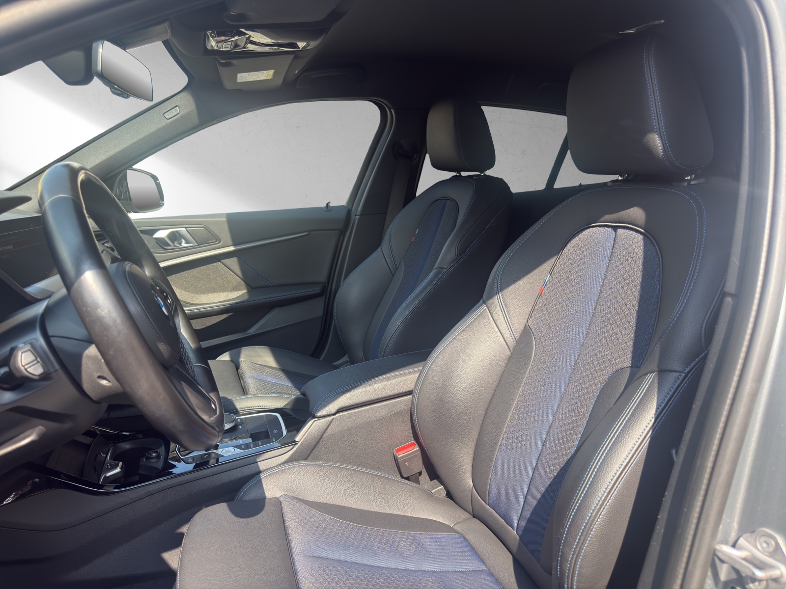 BMW 118i Pure M Sport Steptronic-image-15