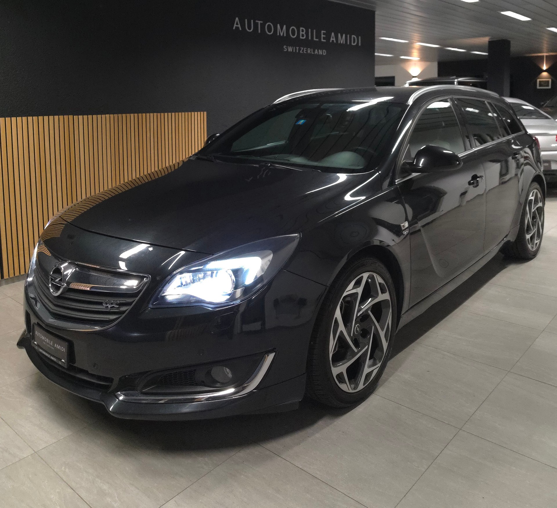 OPEL Insignia Sports Tourer 2.0 Turbo Sport-image-0