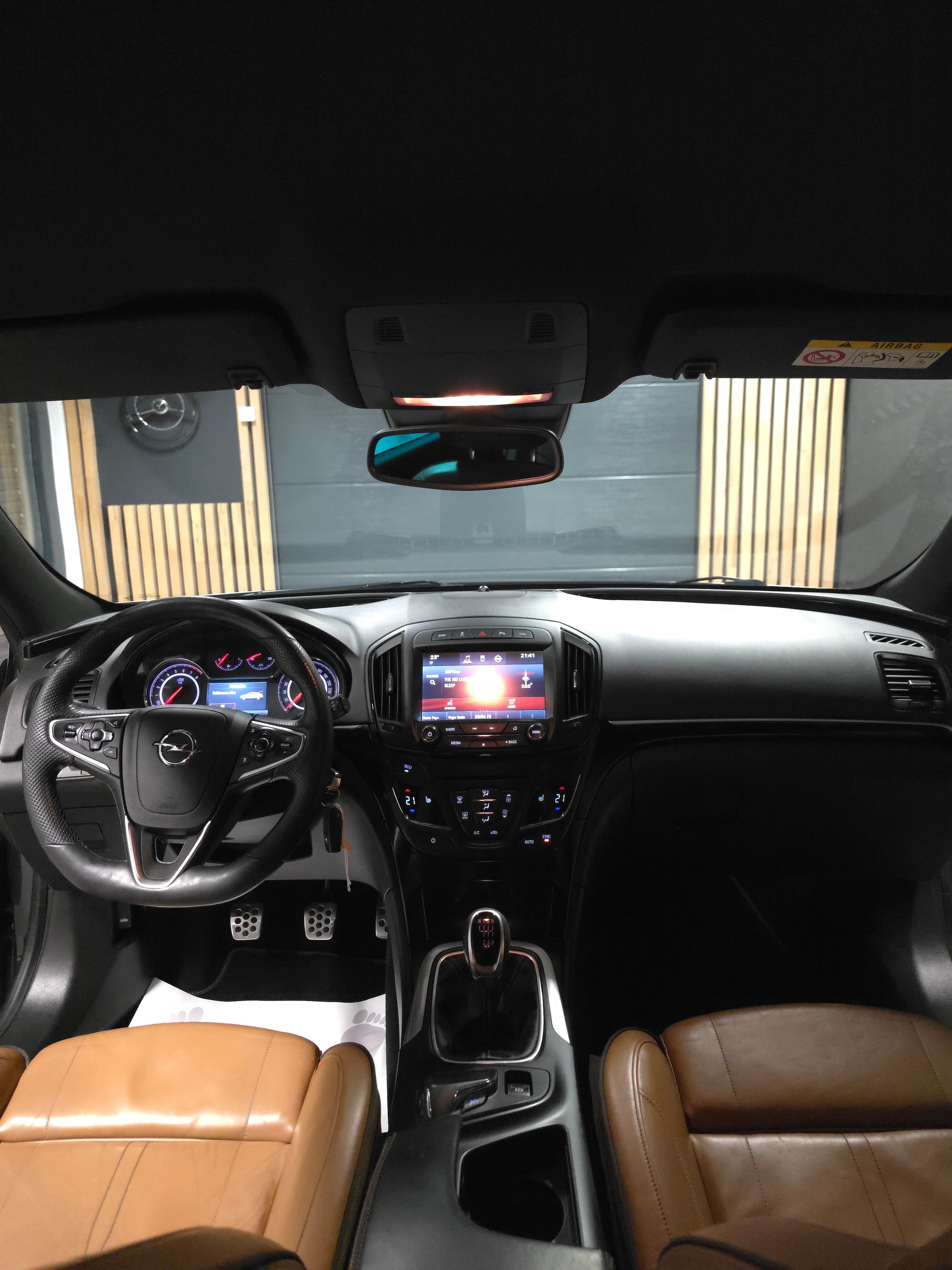 OPEL Insignia Sports Tourer 2.0 Turbo Sport-image-8