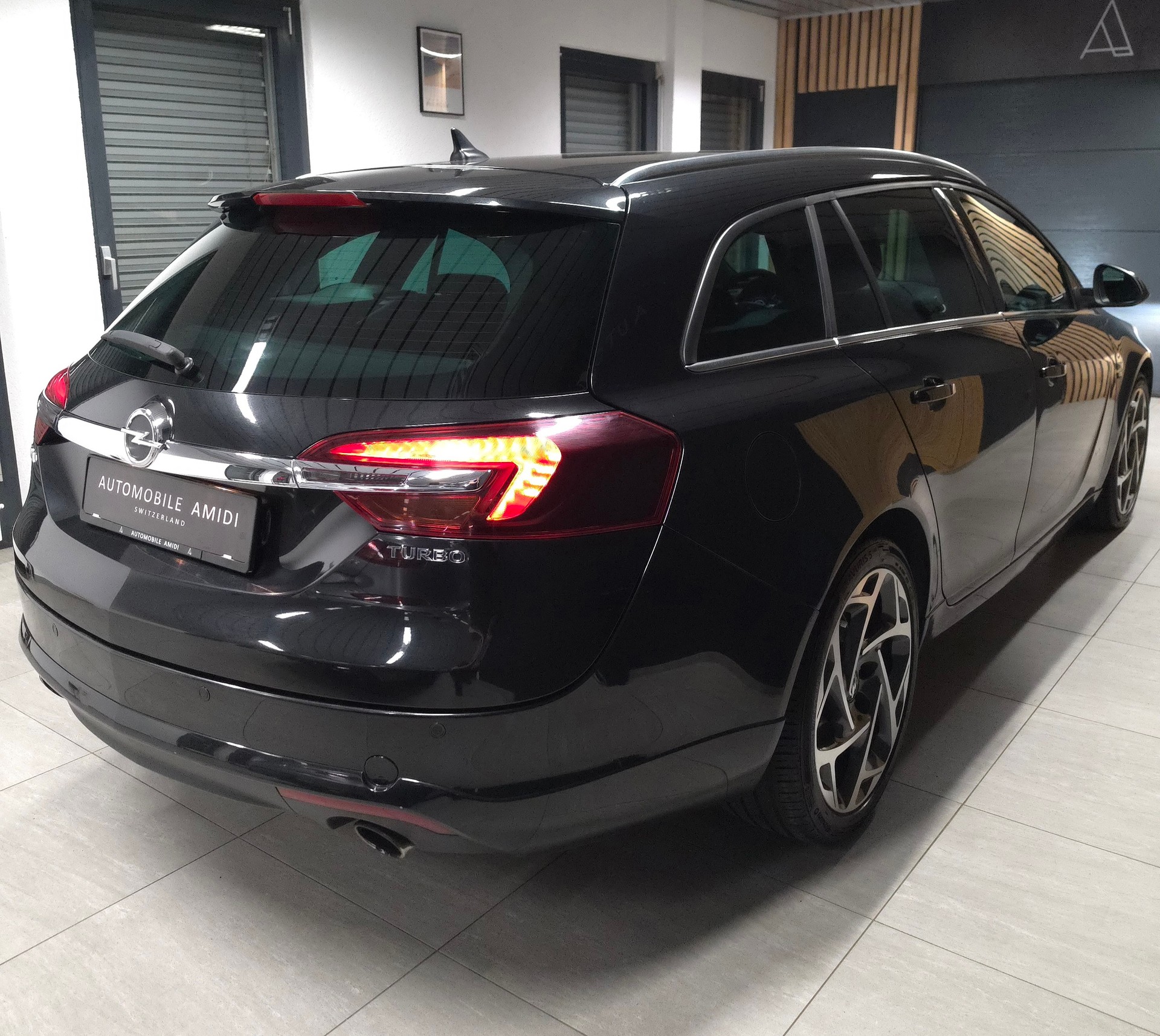 OPEL Insignia Sports Tourer 2.0 Turbo Sport-image-3