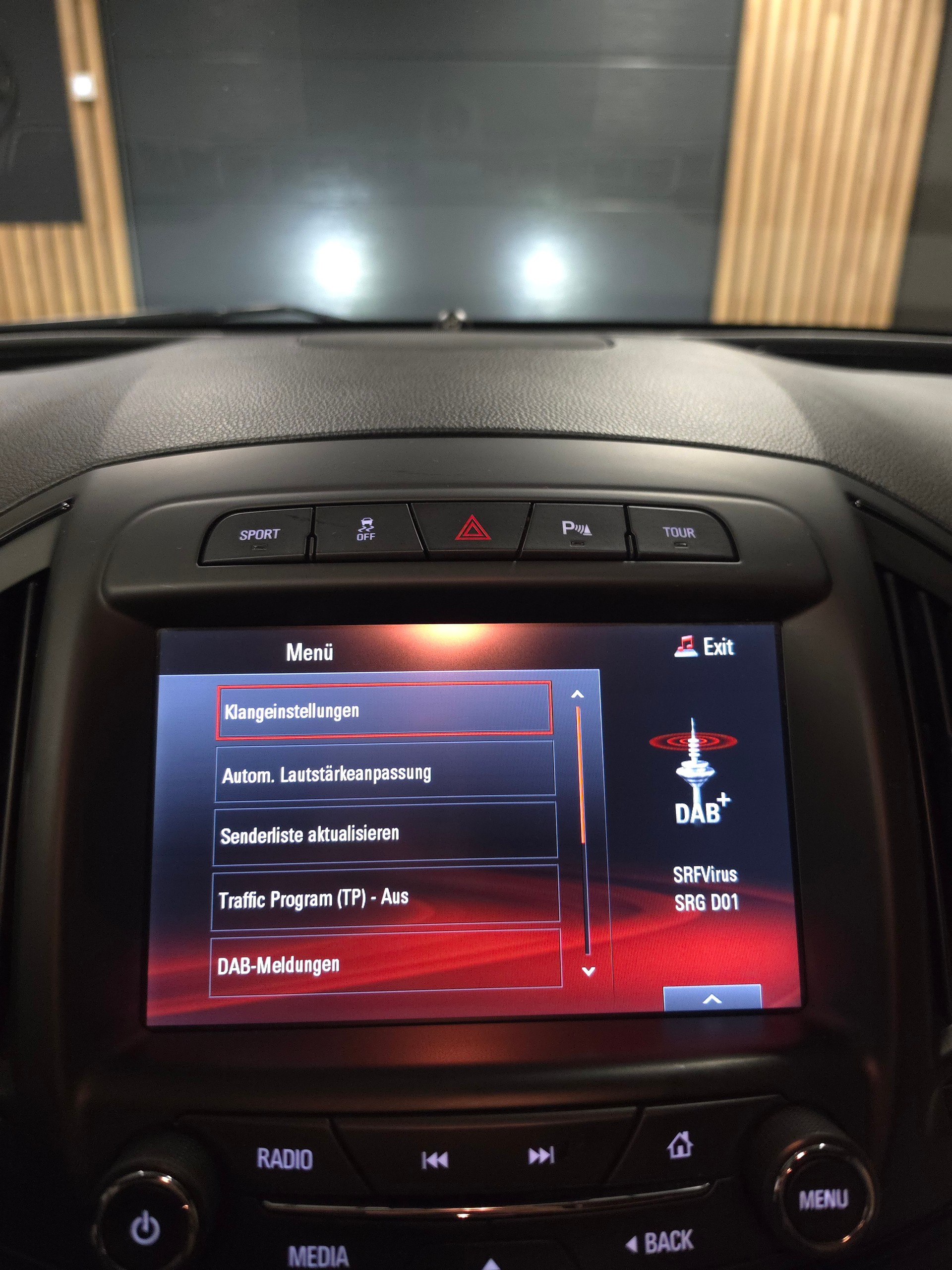 OPEL Insignia Sports Tourer 2.0 Turbo Sport-image-15