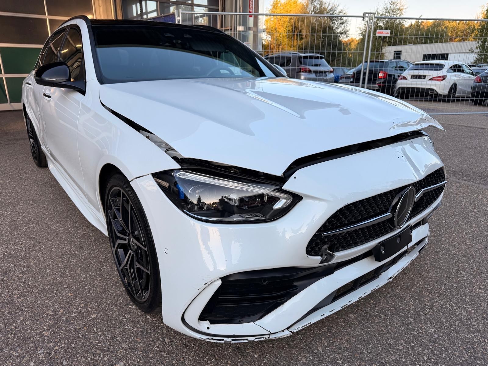 MERCEDES-BENZ C 220 d T 4Matic AMG Line-image-1