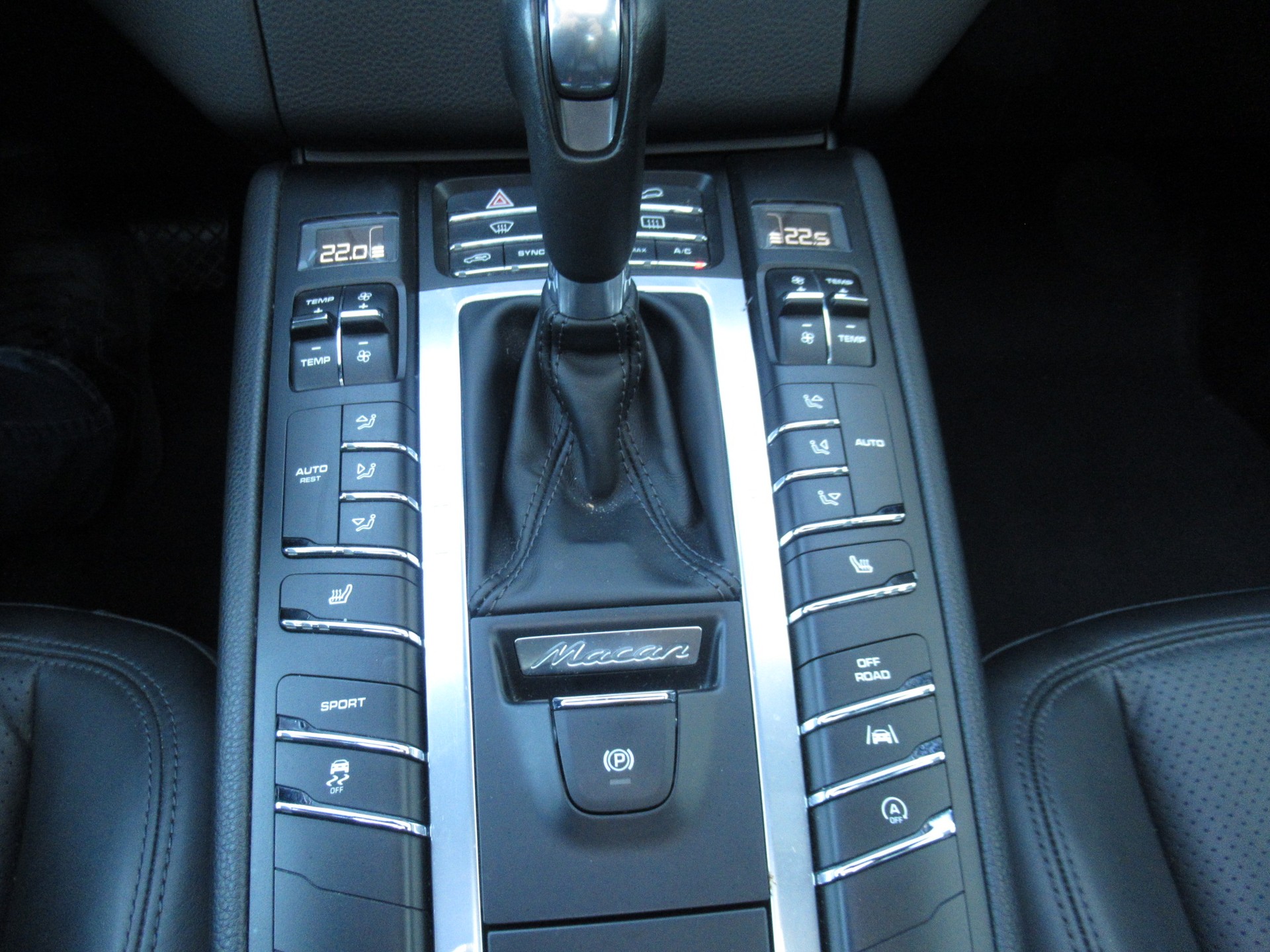 PORSCHE Macan S PDK-image-9