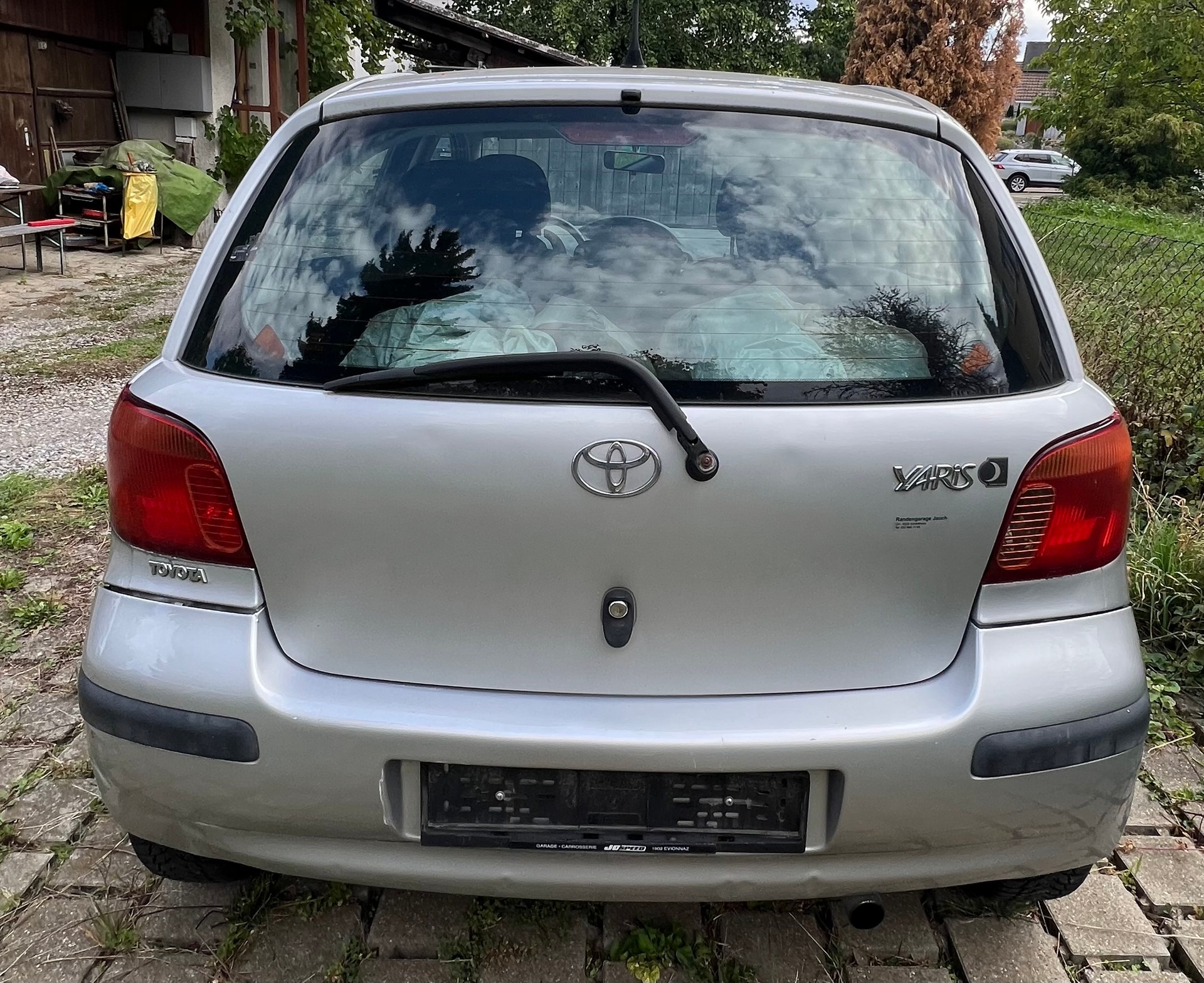 TOYOTA Yaris 1.0 Linea Sol-image-5
