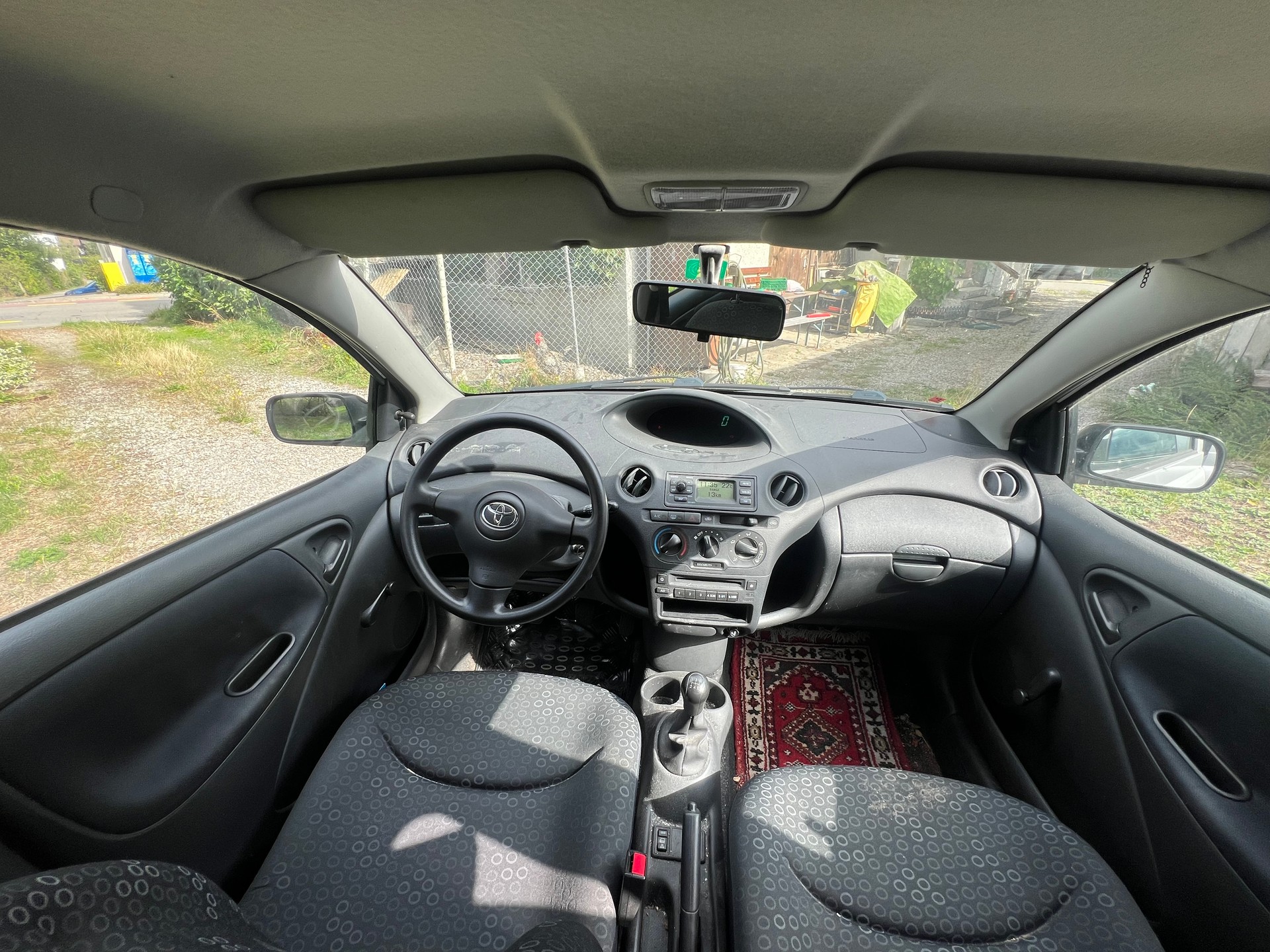TOYOTA Yaris 1.0 Linea Sol-image-6