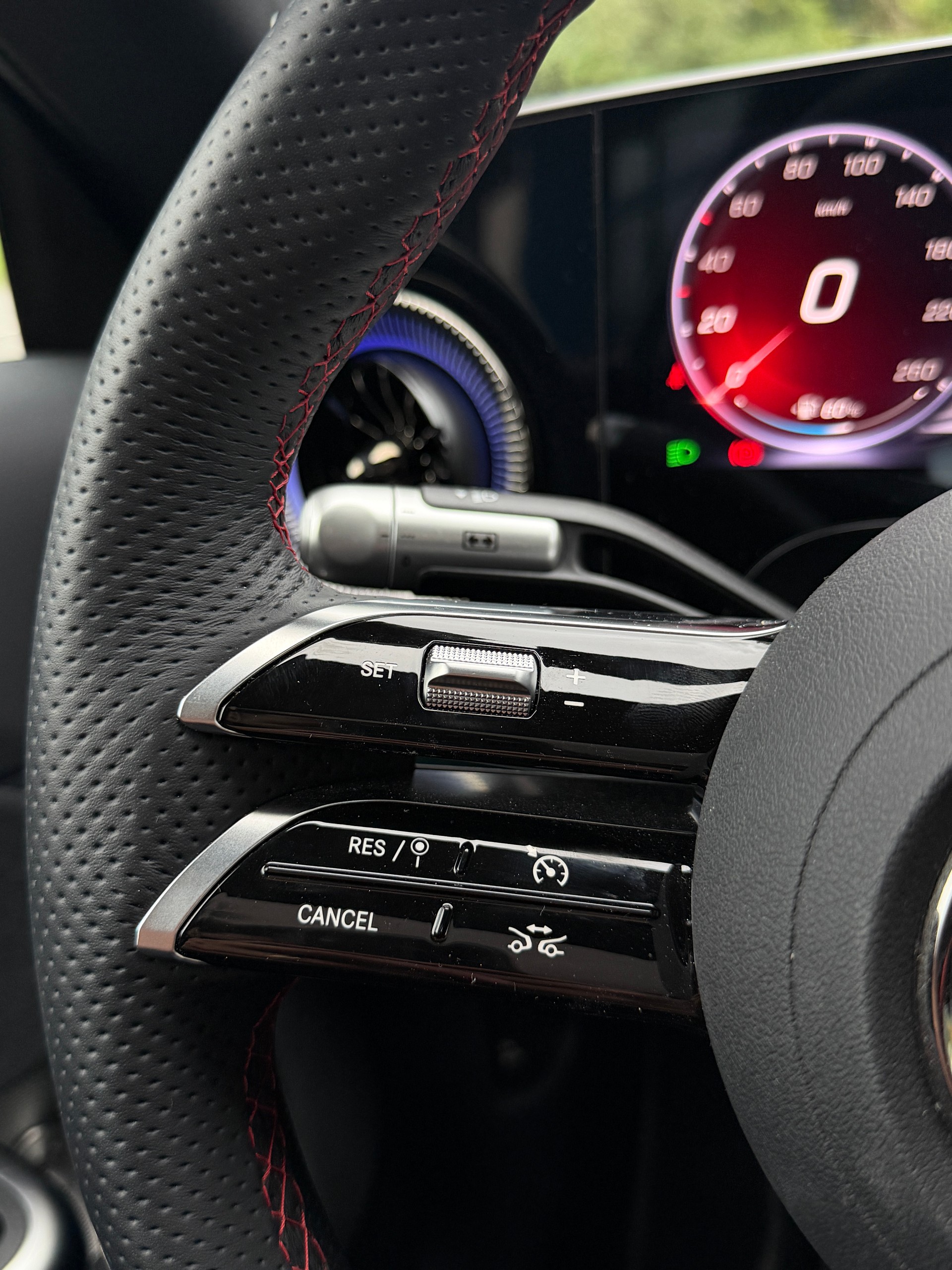 MERCEDES-BENZ CLA 220 8G-DCT 4Matic AMG Line-image-15