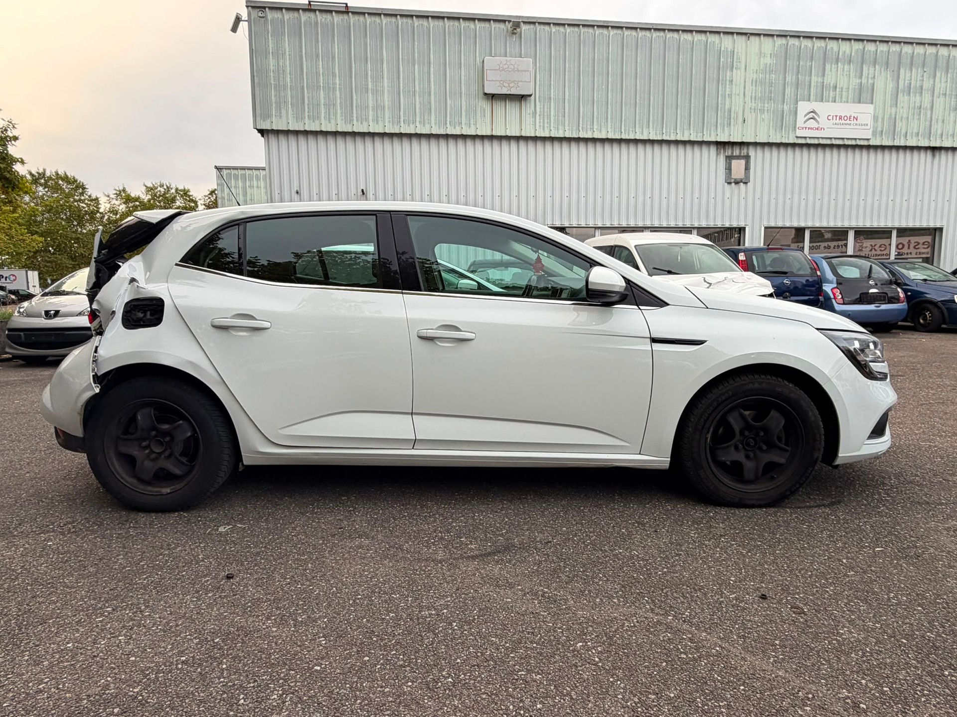 RENAULT Mégane 1.3 16V Turbo GT Line EDC-image-6