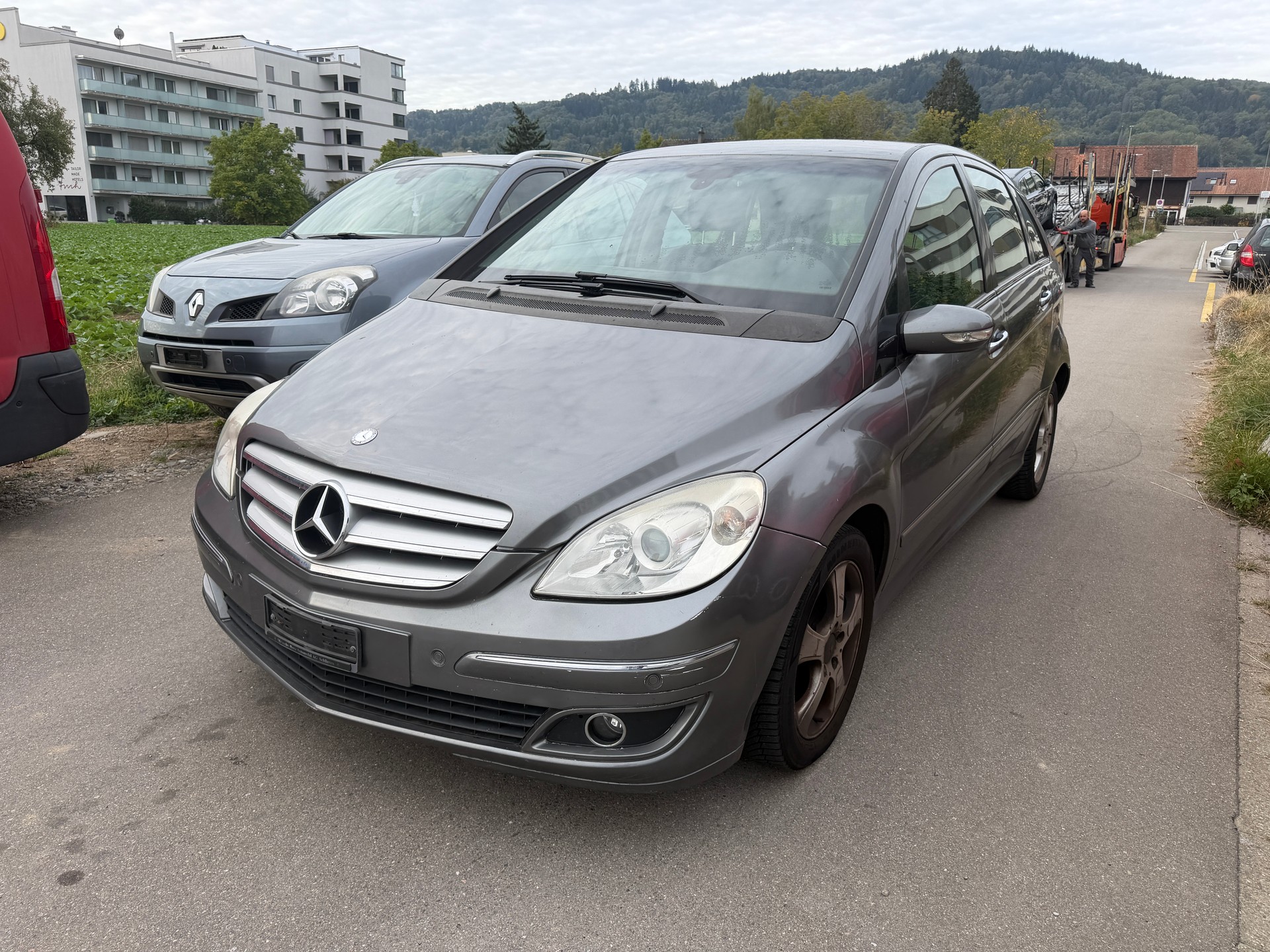 MERCEDES-BENZ B 170-image-0
